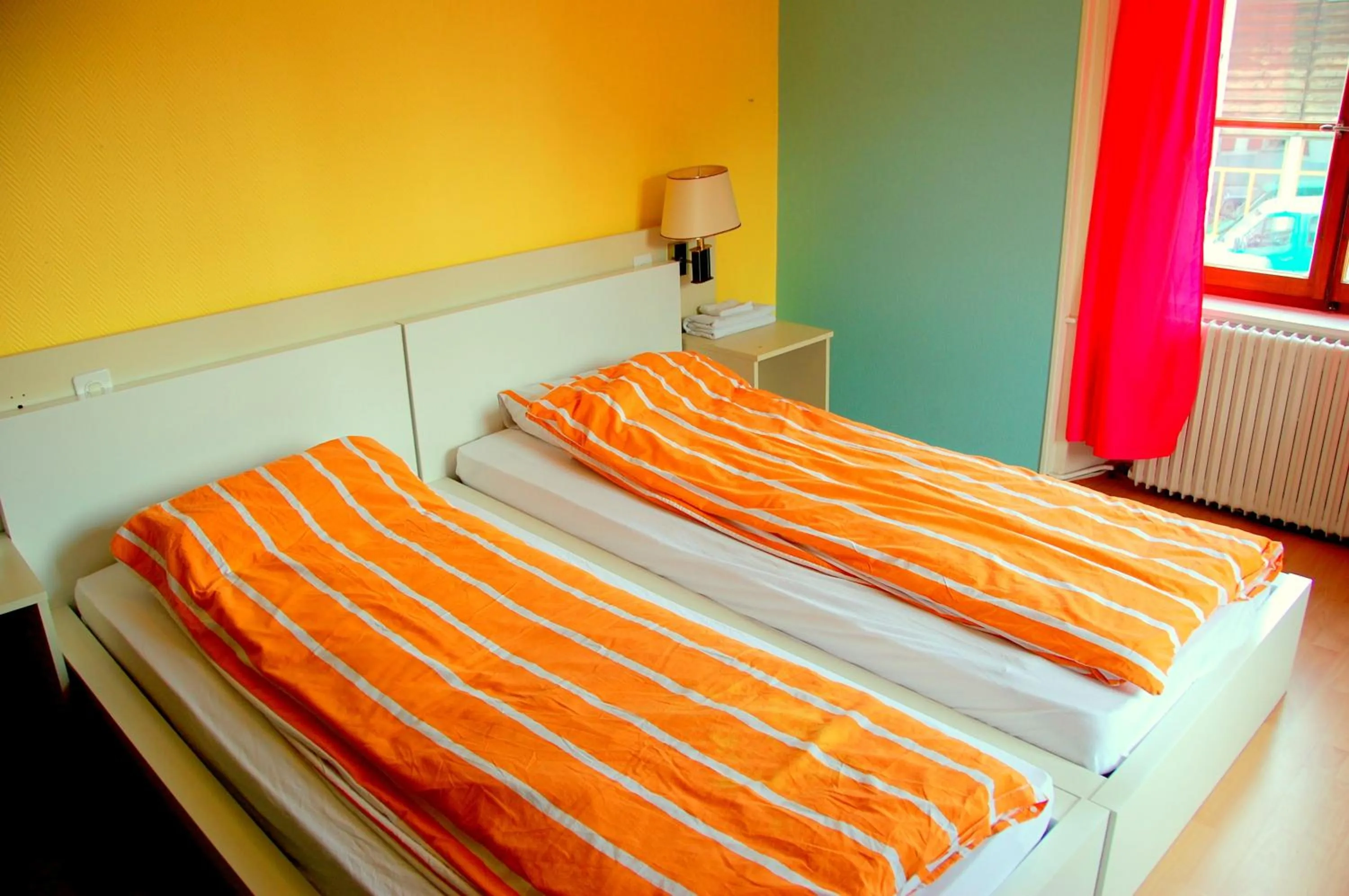 Bedroom, Bed in Hôtel de l'ours