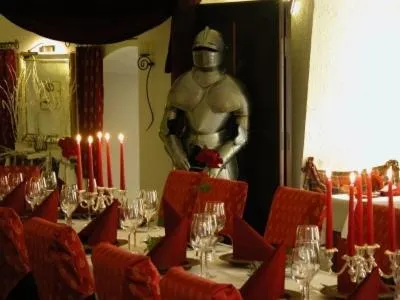 Day in Burghaus & Villa Kronenburg