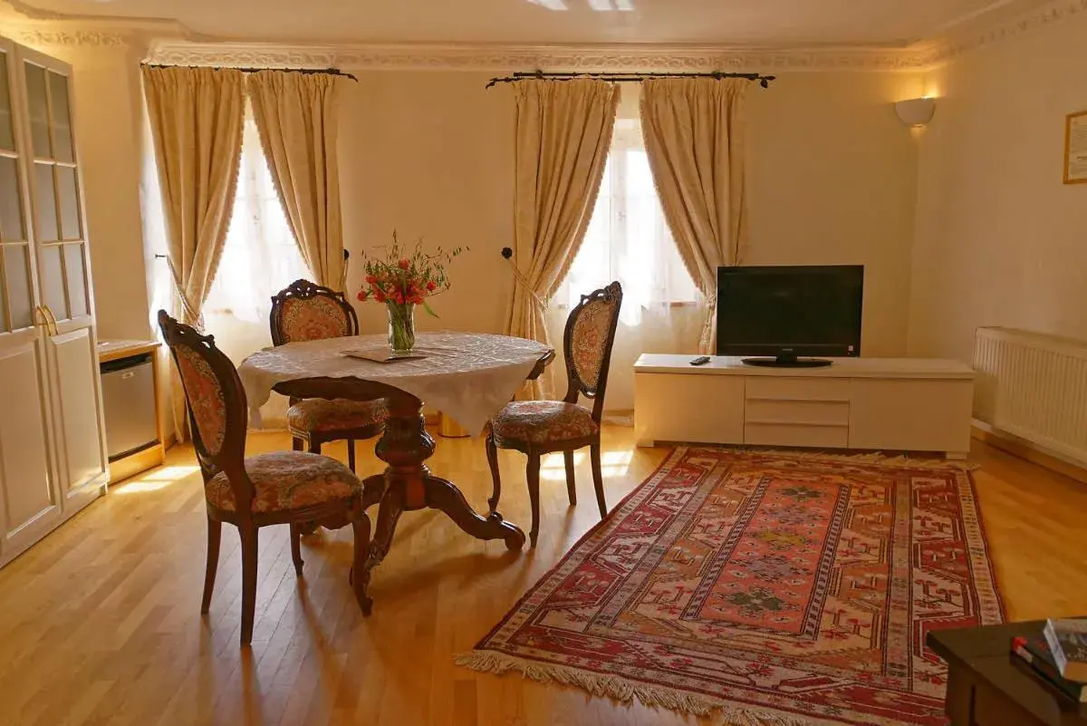 Superior Suite in Burghaus & Villa Kronenburg Superior Suite in Burghaus & Villa Kronenburg