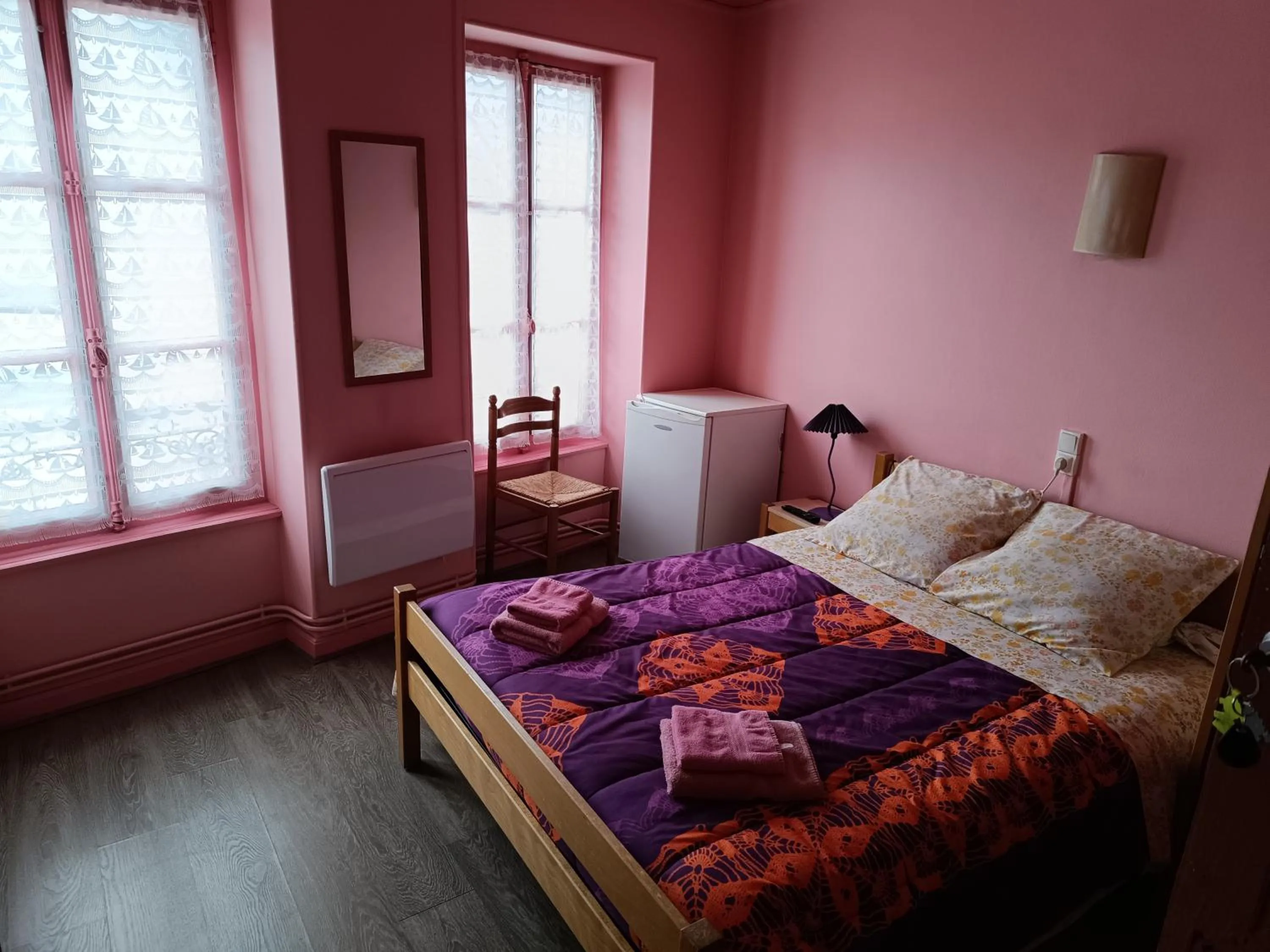 Bed in Auberge Du Bon Coin