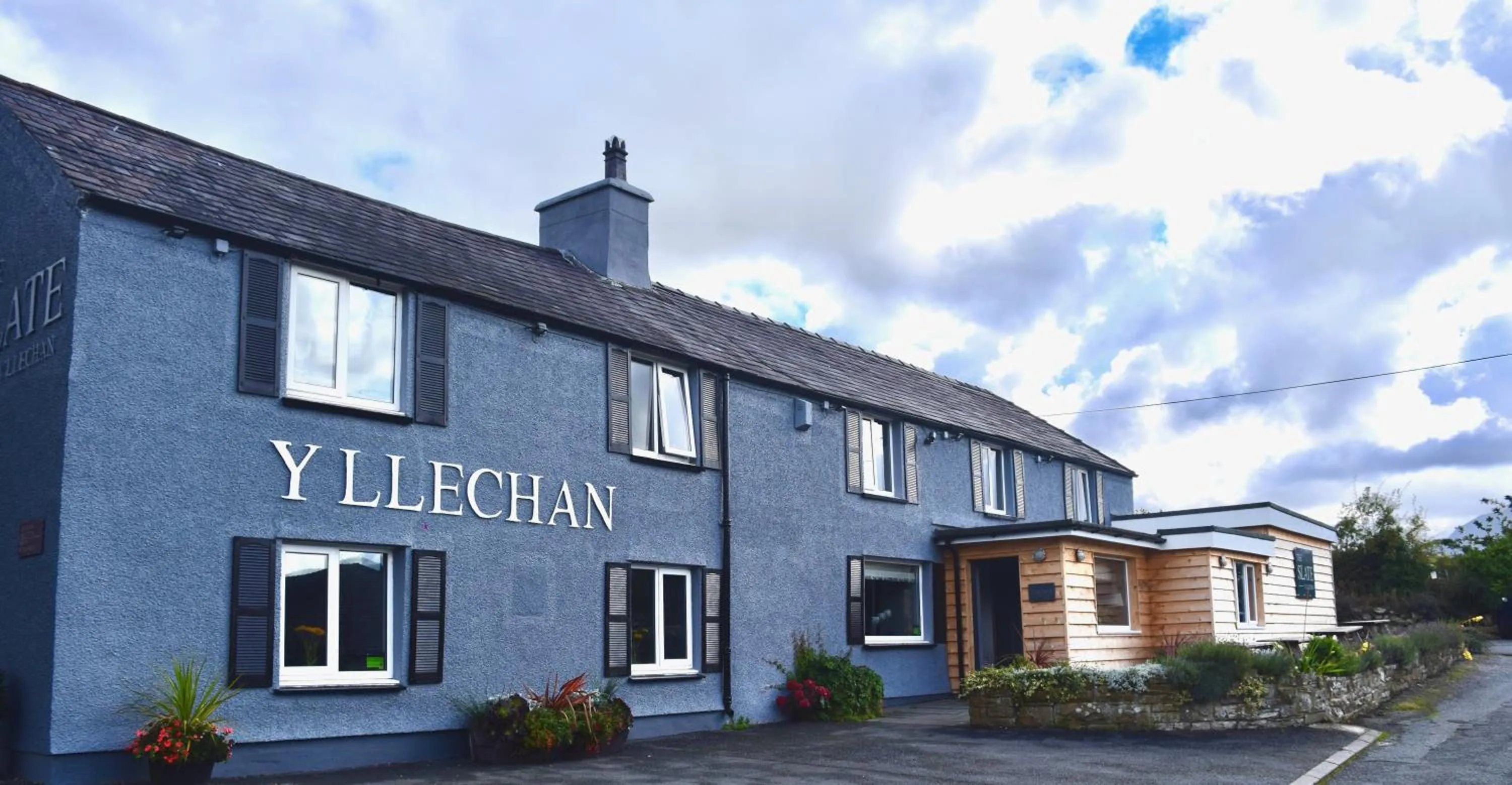Facade/entrance in The Slate