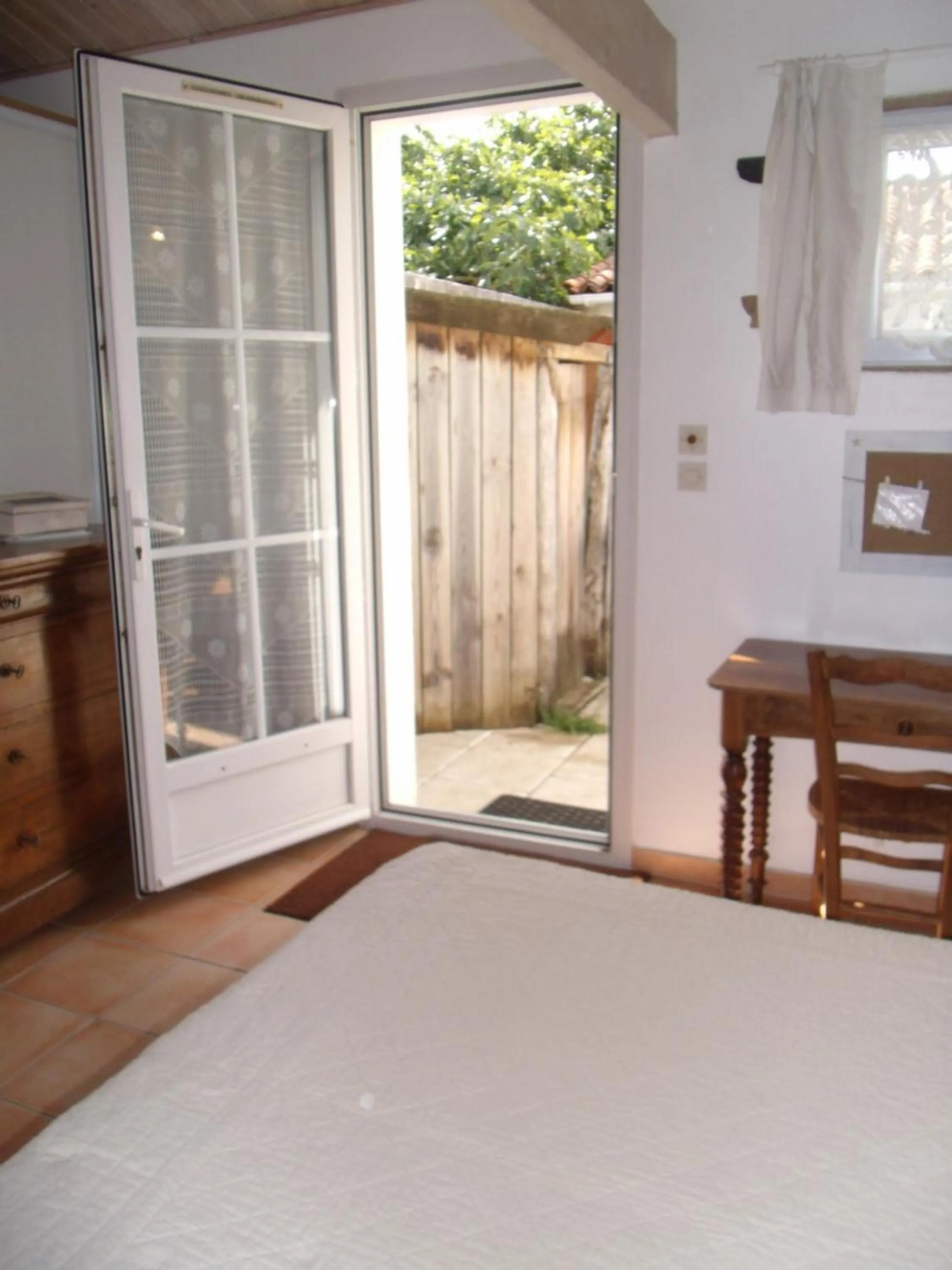 Garden view in Les Bois Flottés en Ré