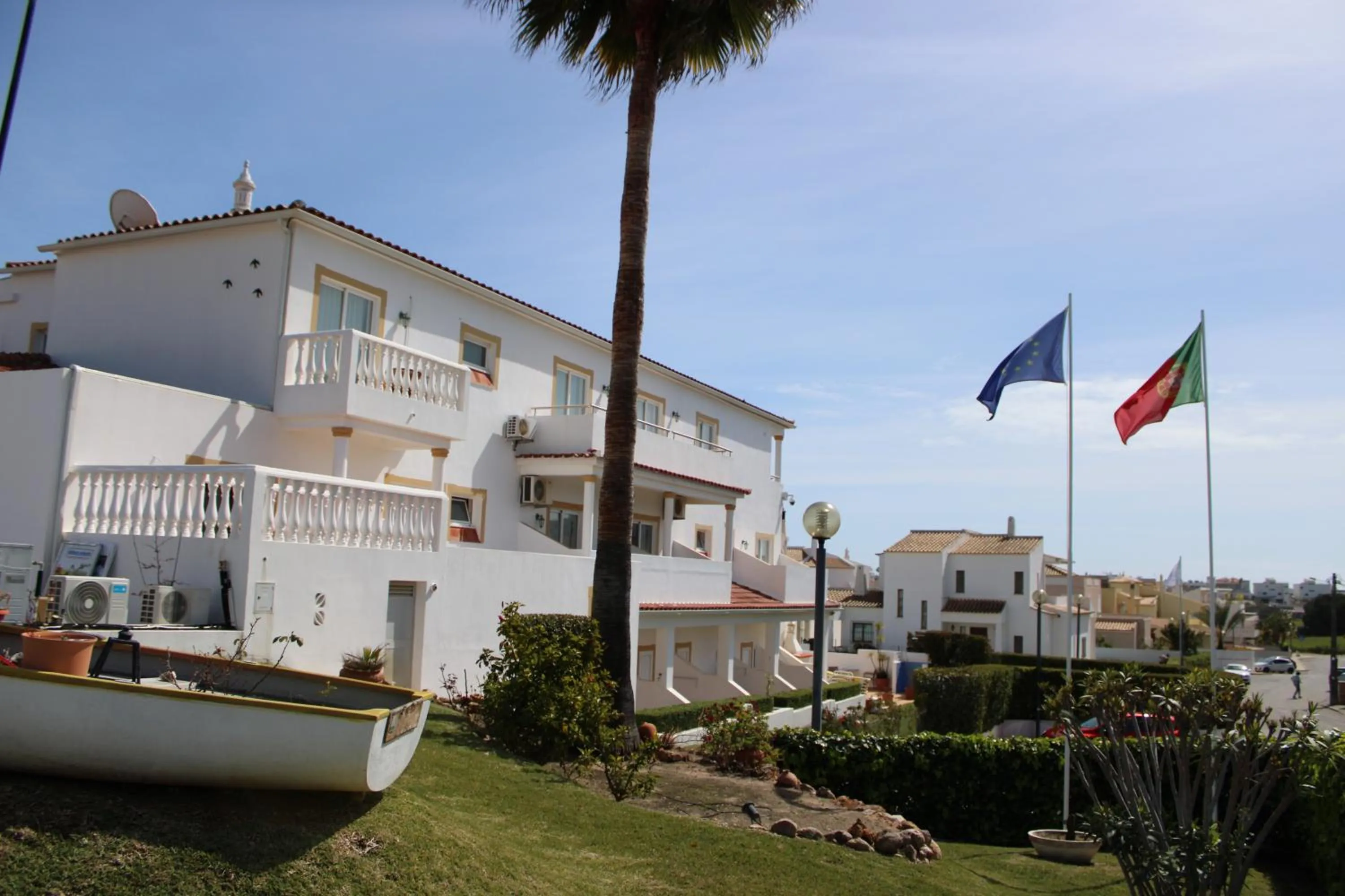 Property building in Agua Marinha ROSA- Hotel