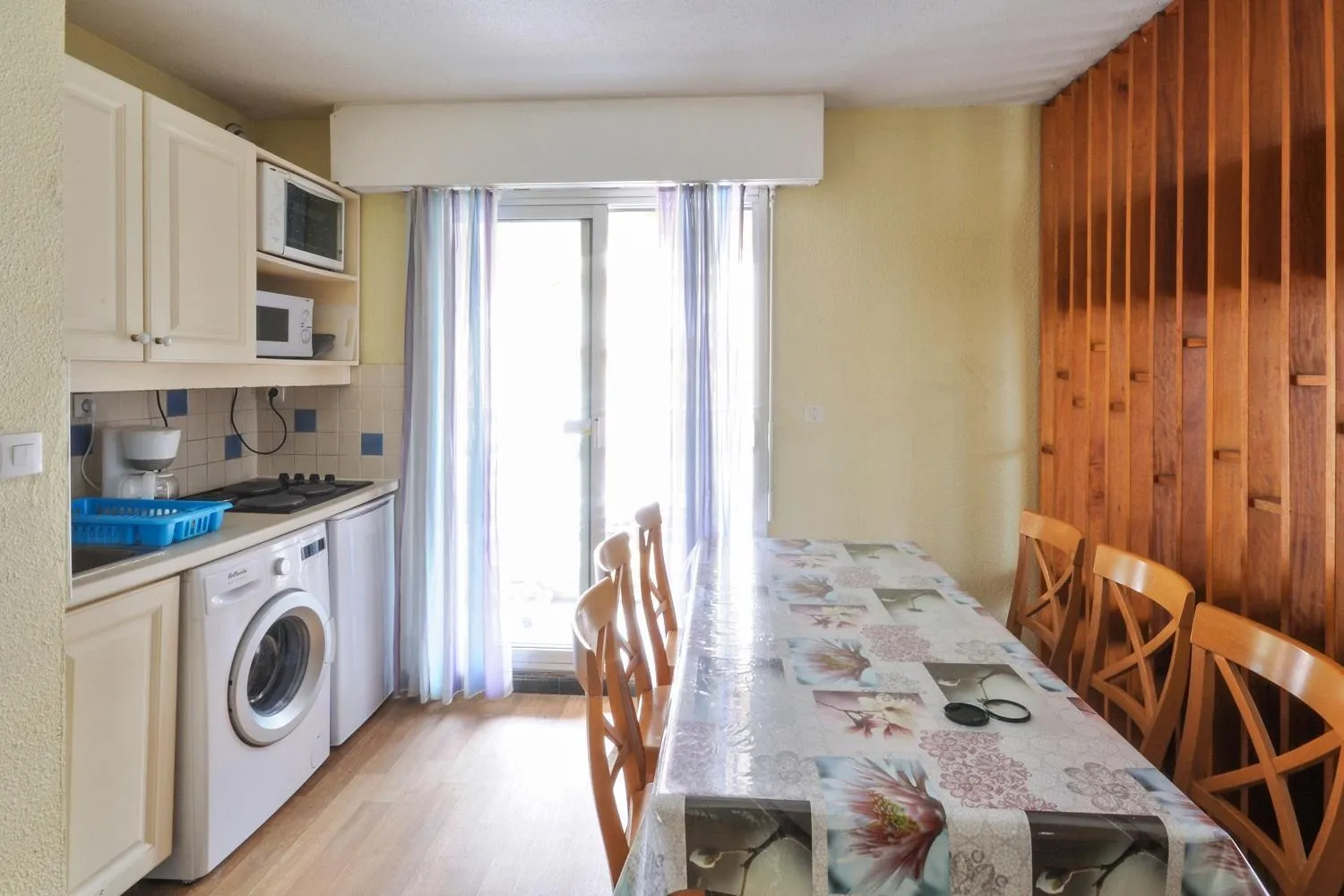 Kitchen or kitchenette in Holidays Hyères