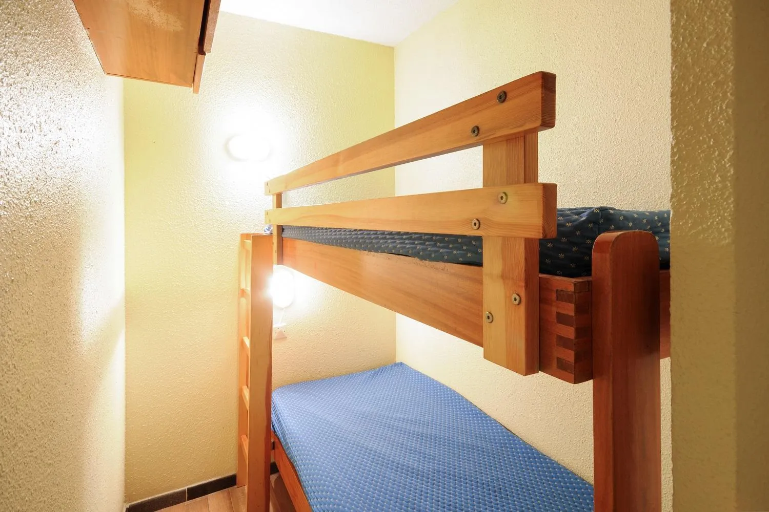 Bedroom, Bed in Holidays Hyères