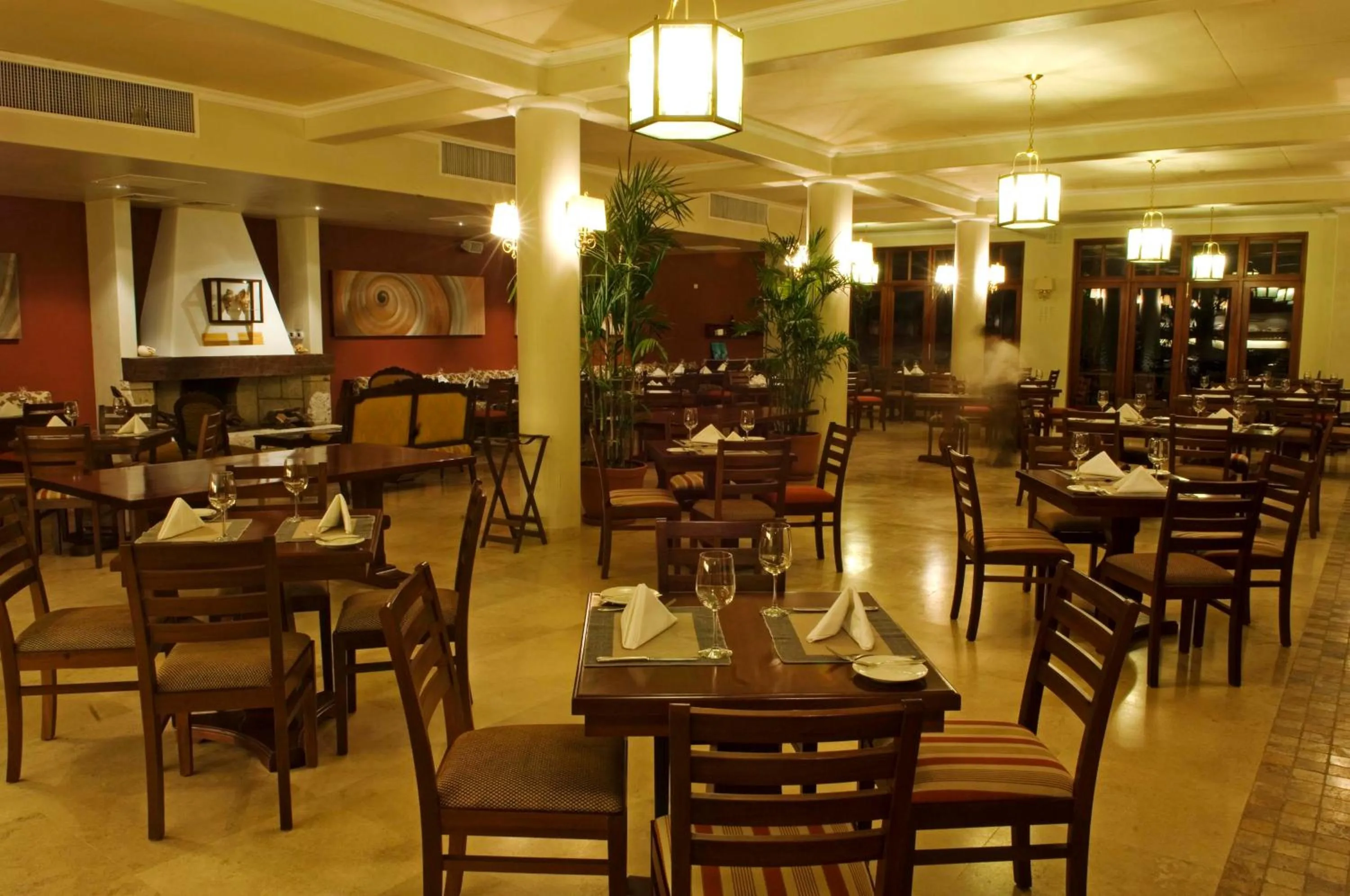 Restaurant/places to eat in La Hacienda Bahia Paracas