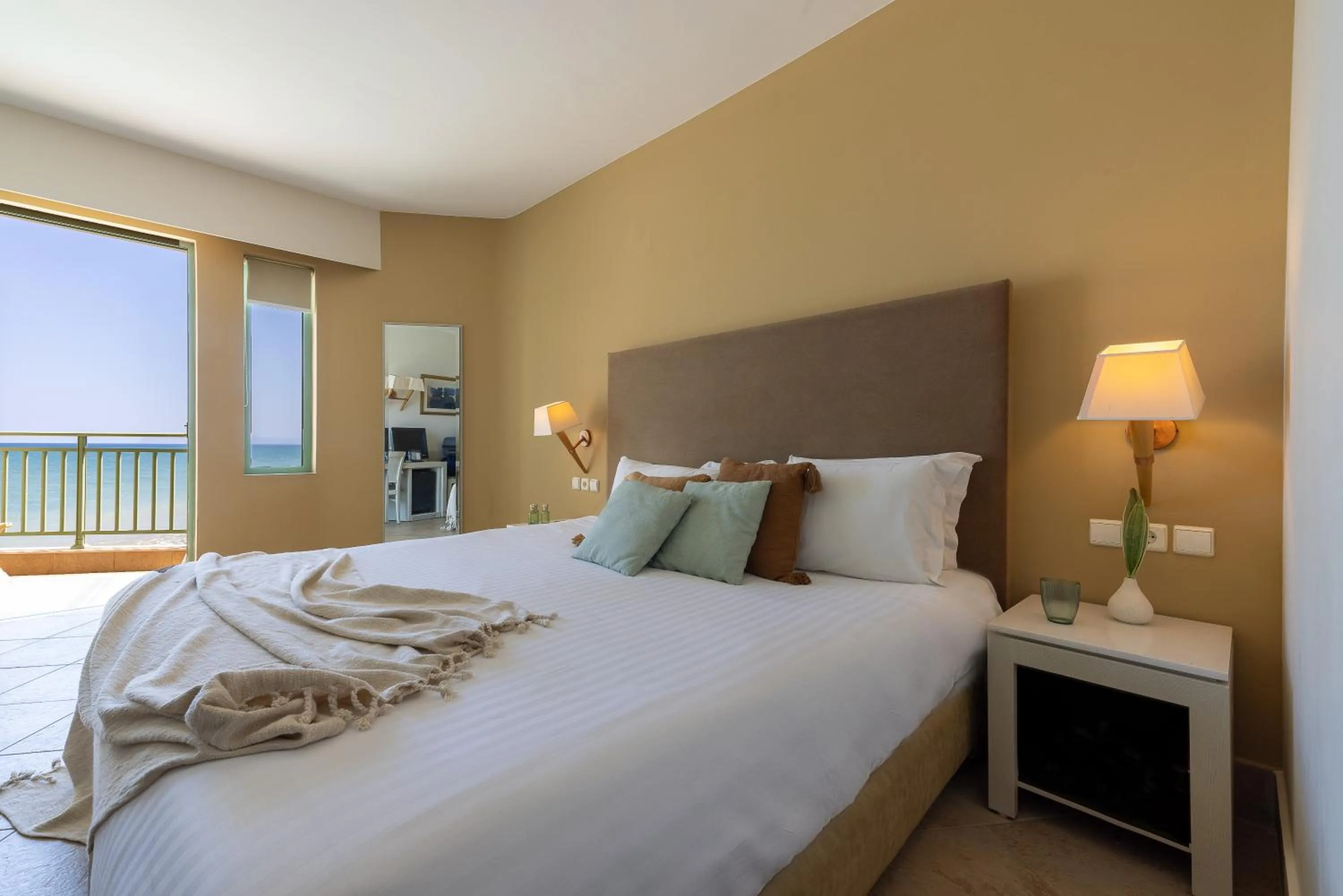 Bed in Giannoulis - Grand Bay Beach Resort (Exclusive Adults Only)