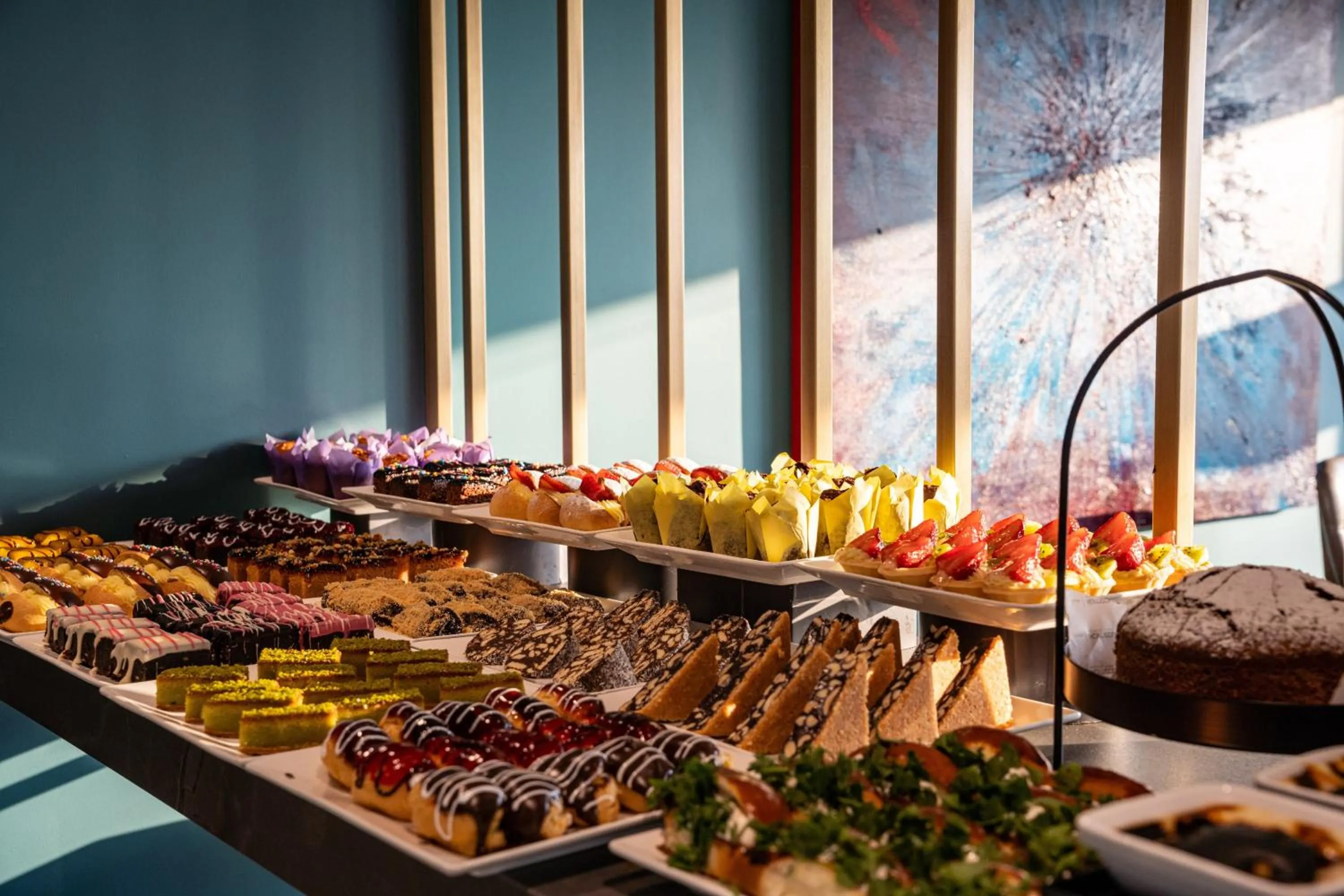 Restaurant/places to eat in Hotel Sultania Boutique Class