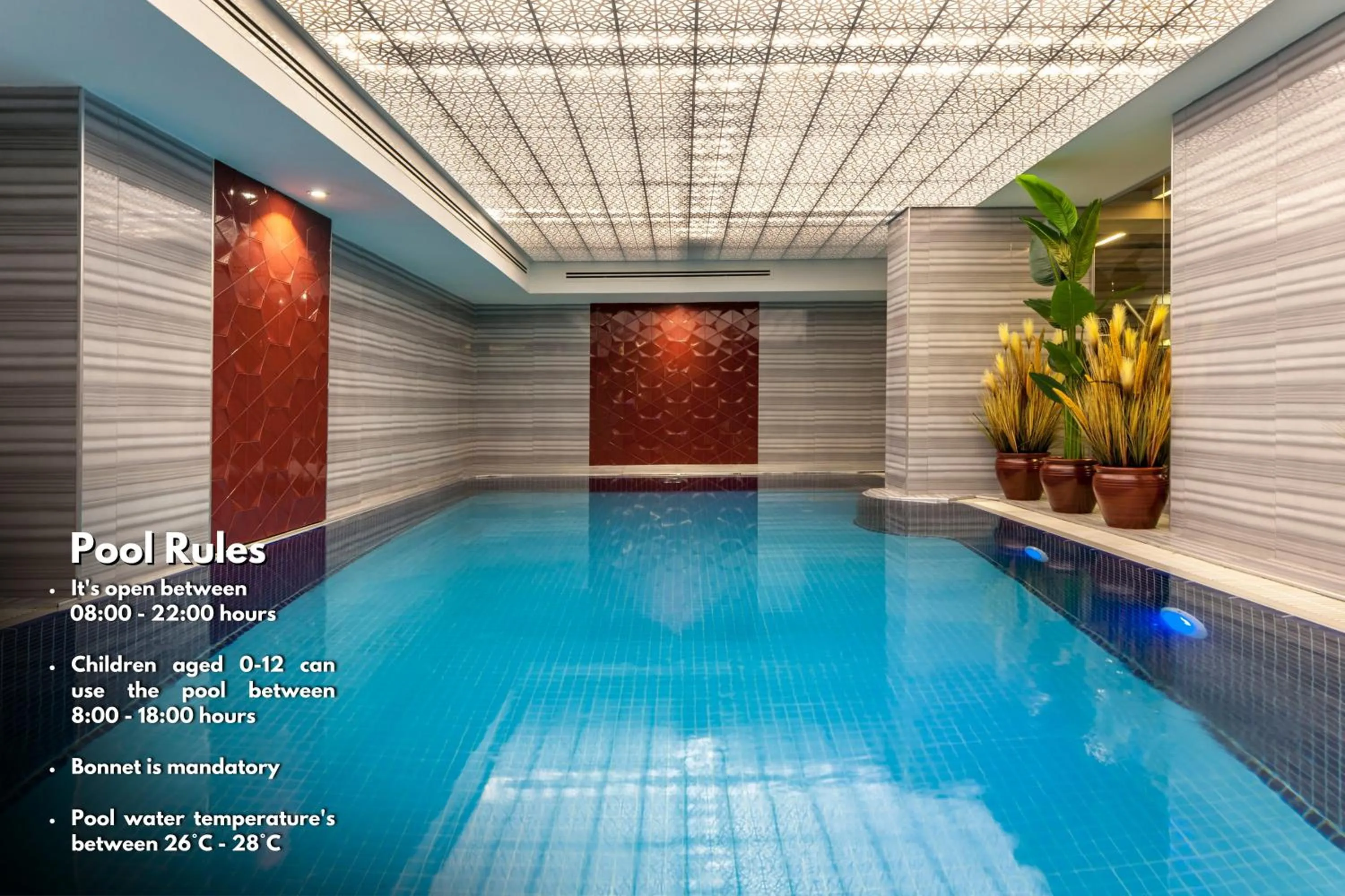 Swimming pool in Hotel Sultania Boutique Class