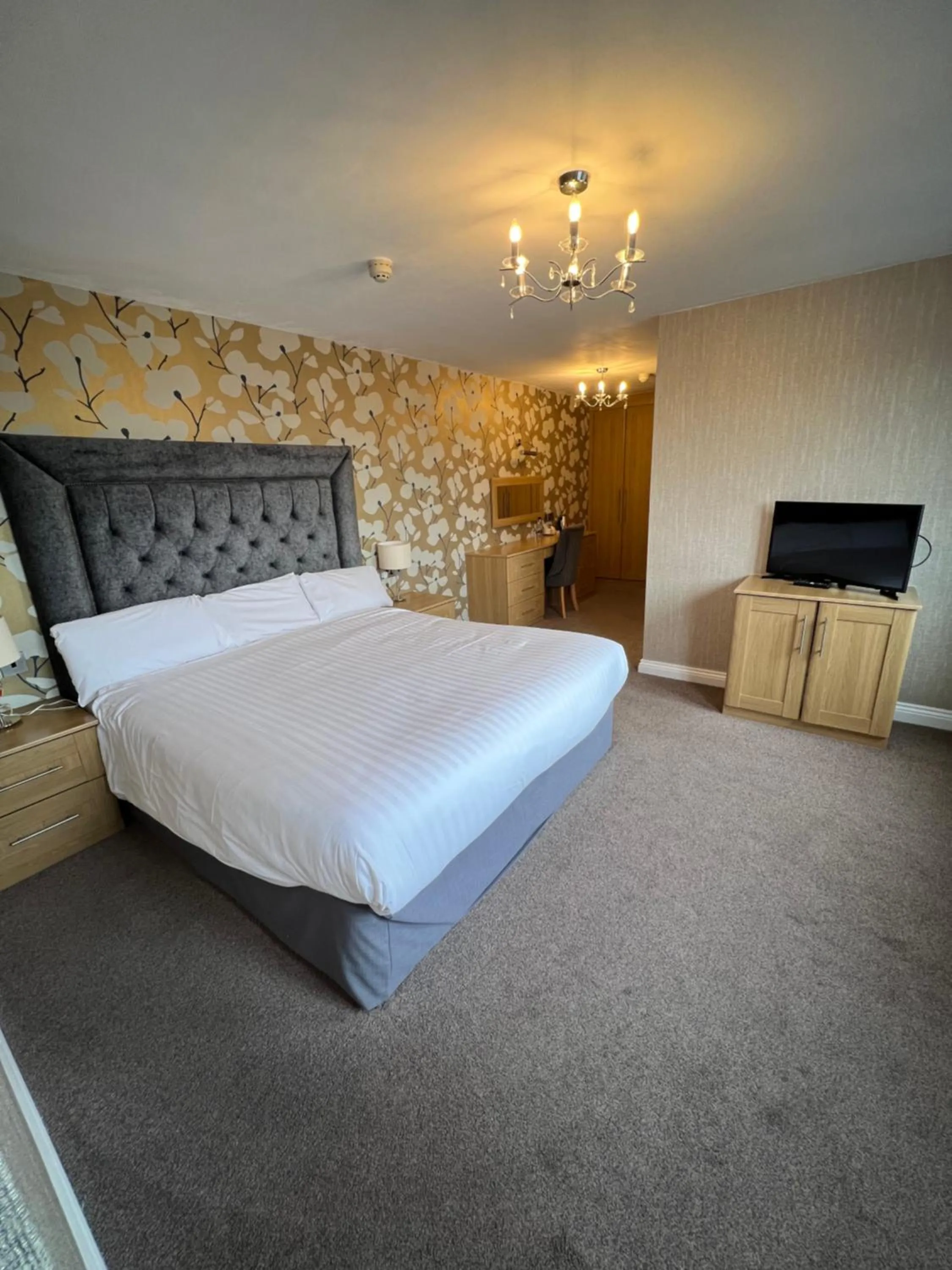 Bedroom, Bed in Stirk House Hotel