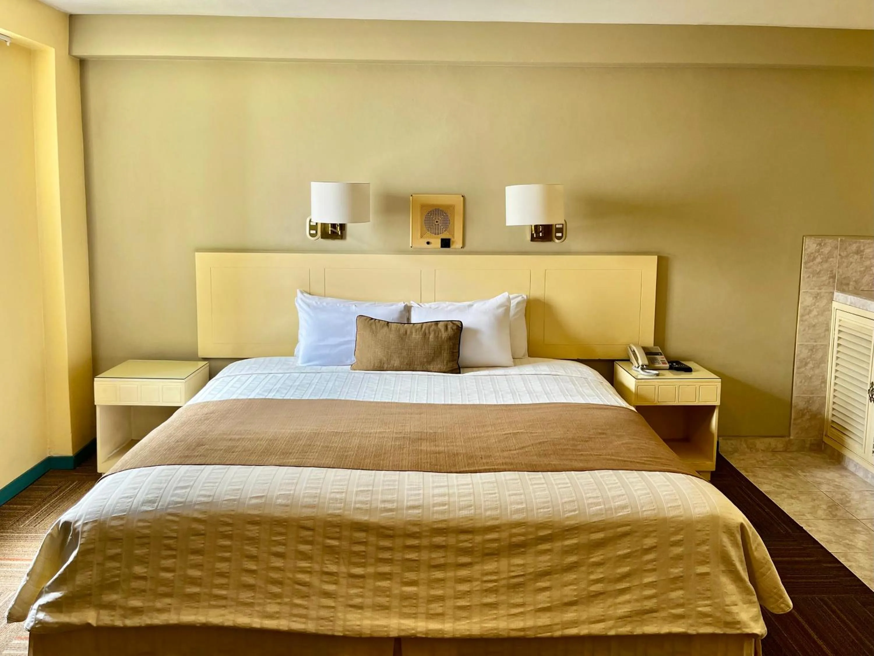 Bed in Embajadores Hotel