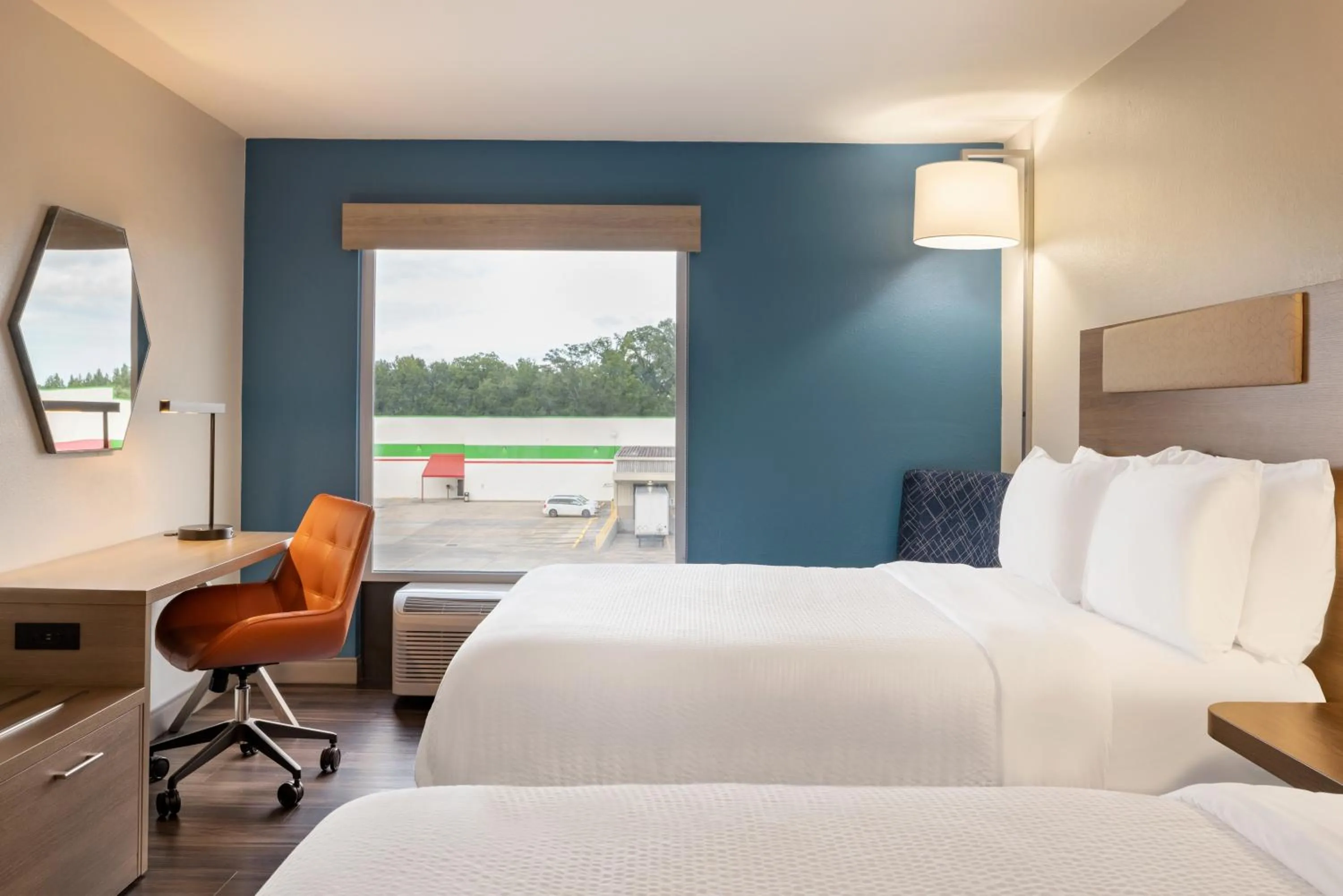 Bedroom, Bed in Holiday Inn Express & Suites Opelousas by IHG
