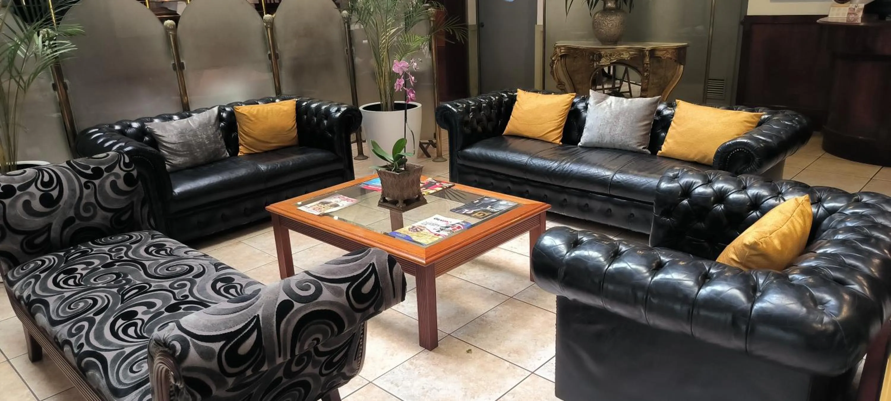 Living room in Faraona Grand Hotel