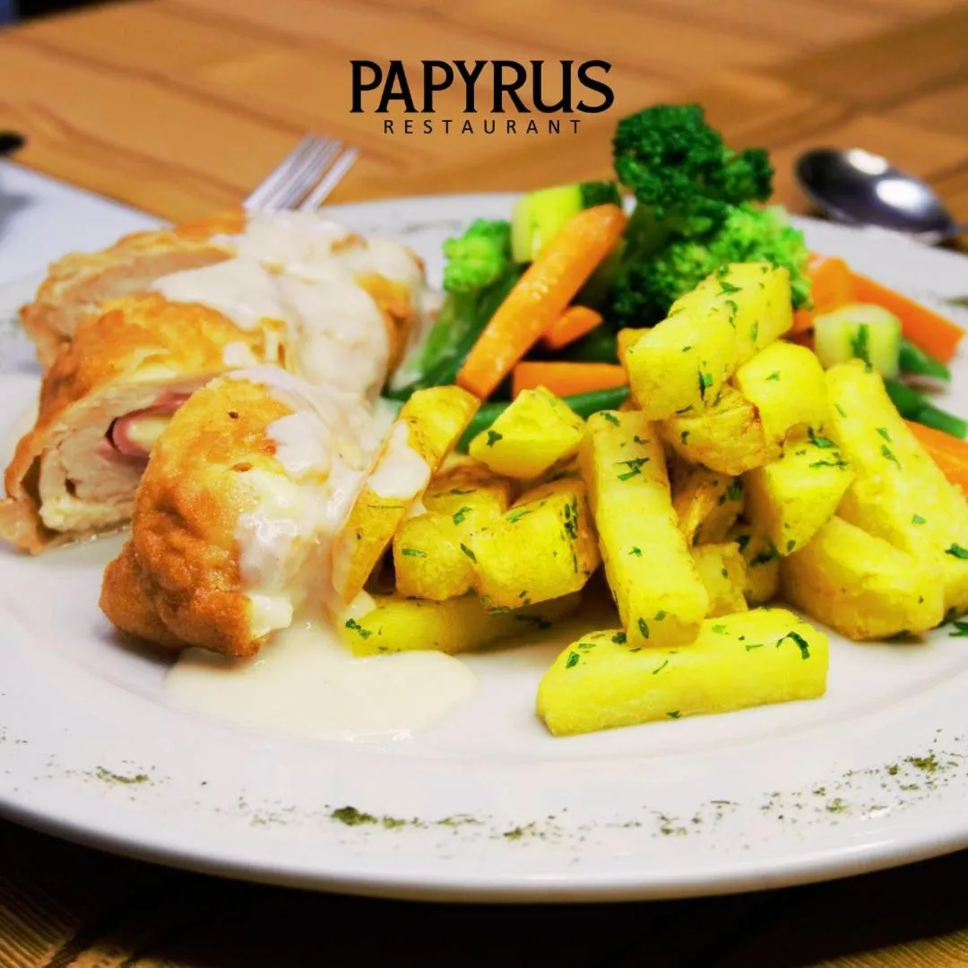 Restaurant/places to eat in Faraona Grand Hotel