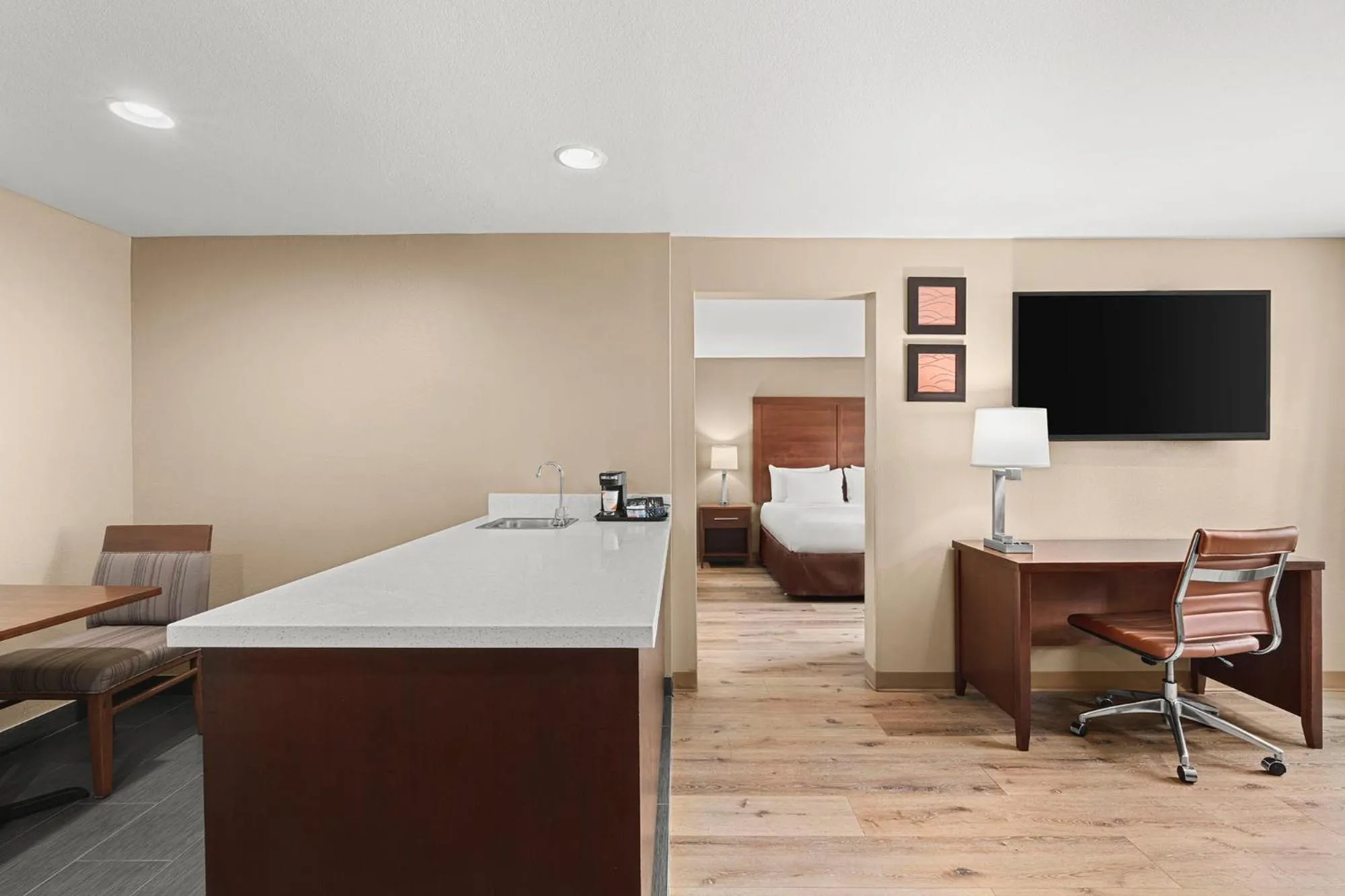 Bed in Comfort Inn & Suites Beaverton - Portland West