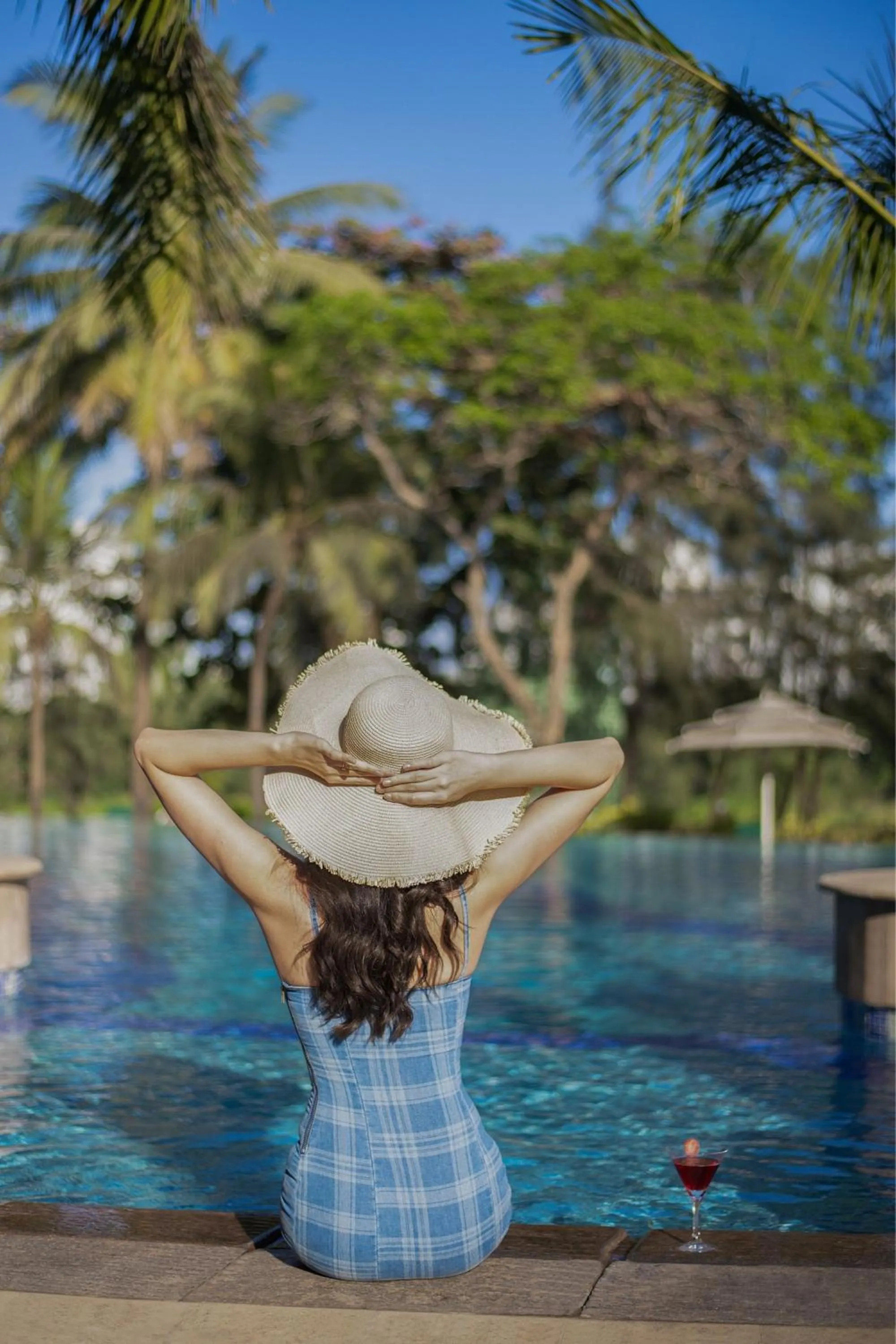 Swimming pool in The Westin Mumbai Powai Lake