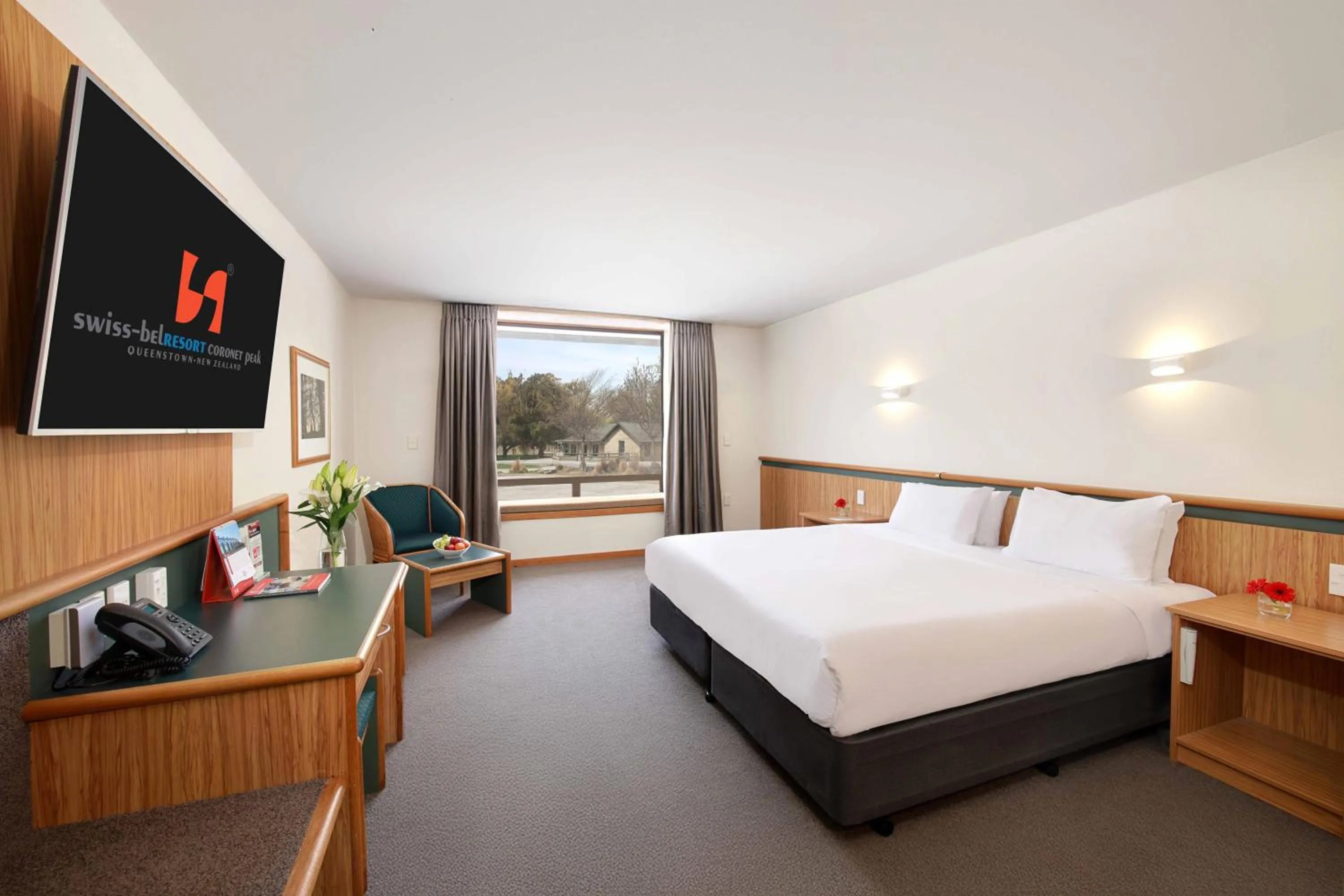 Bed in Swiss-Belresort Coronet Peak