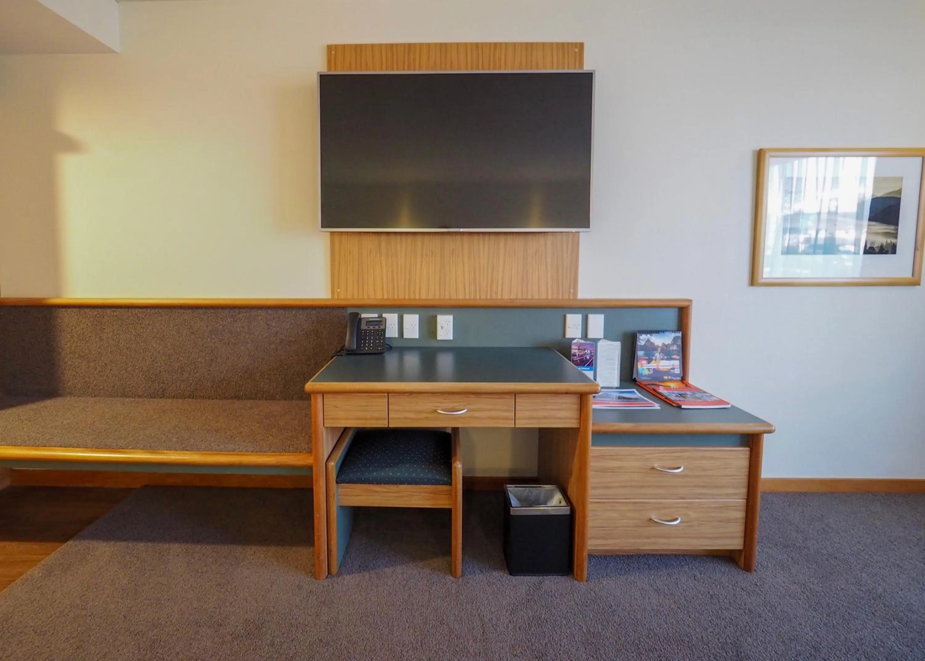 TV and multimedia in Swiss-Belresort Coronet Peak