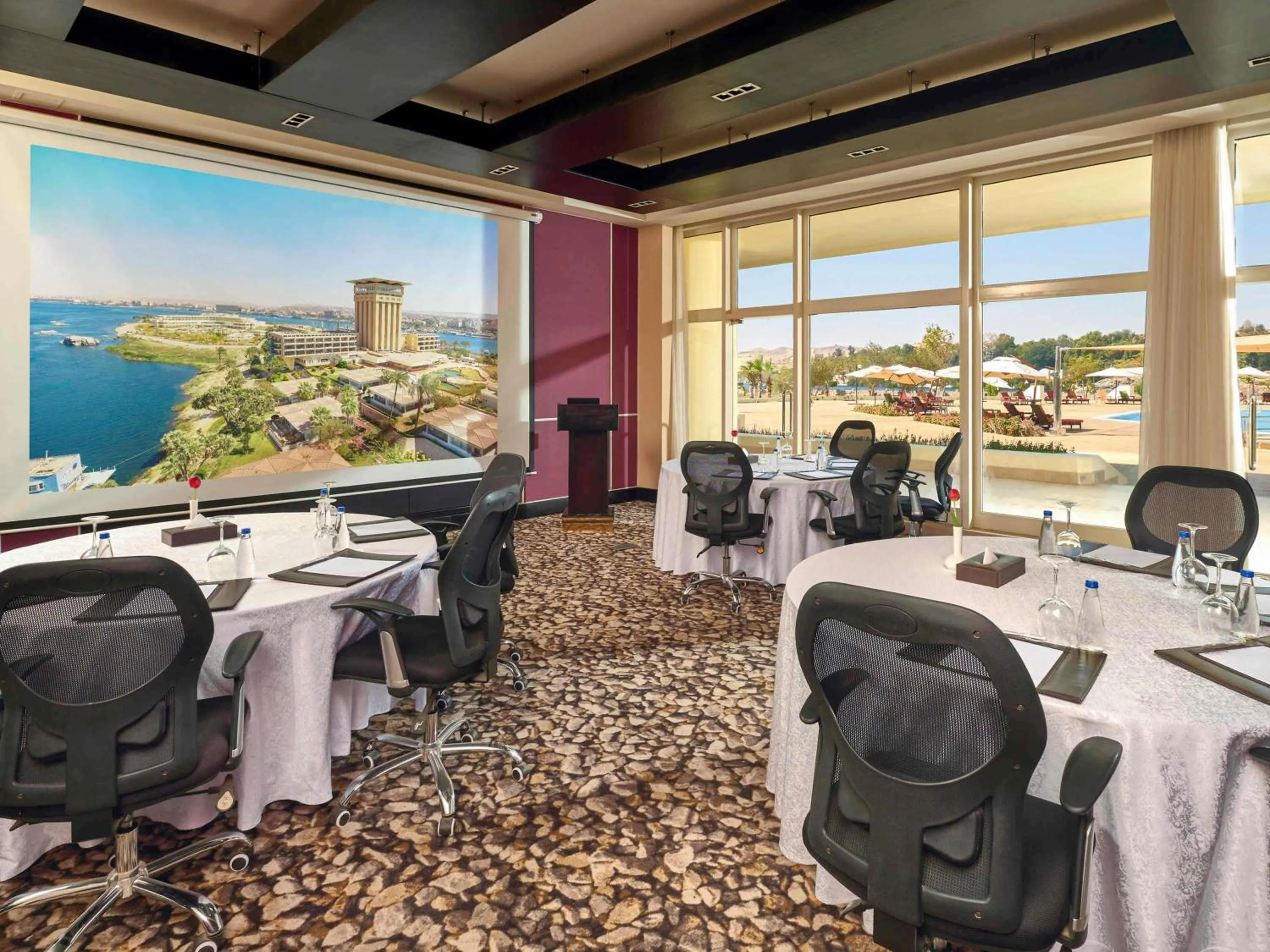 Meeting/conference room in Mövenpick Resort Aswan