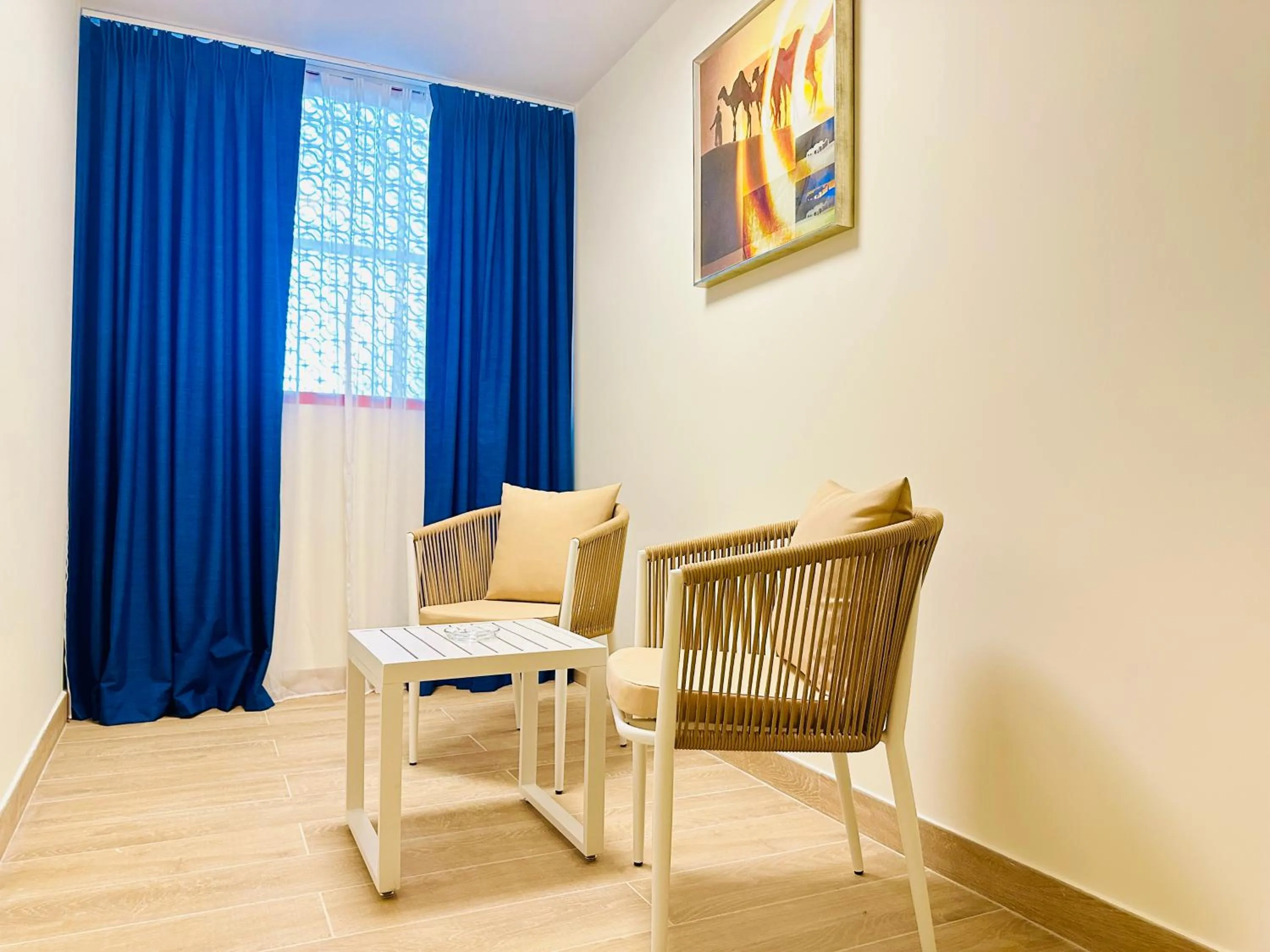 Seating area in City Seasons Al Hamra Hotel