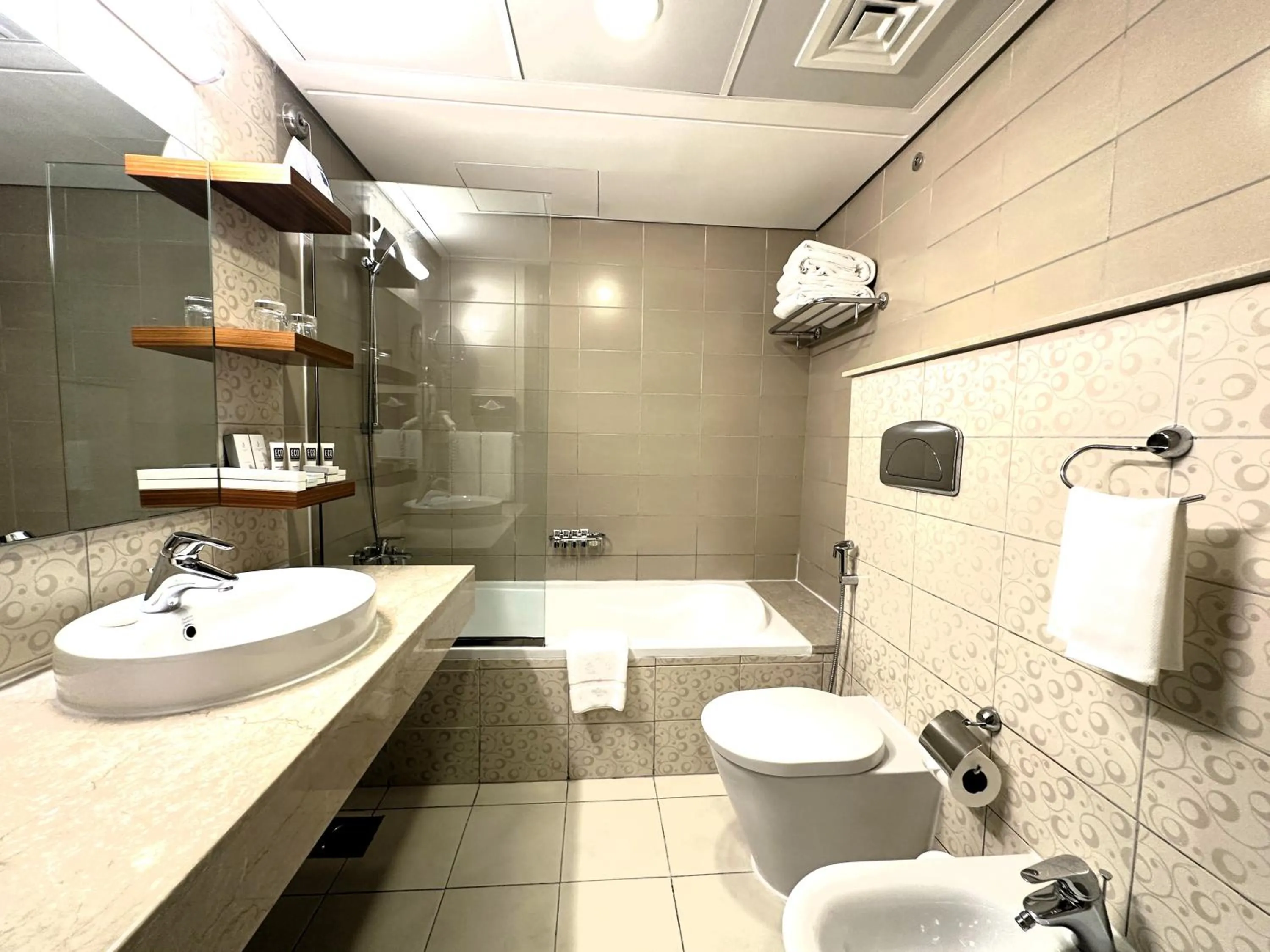 Toilet in City Seasons Al Hamra Hotel