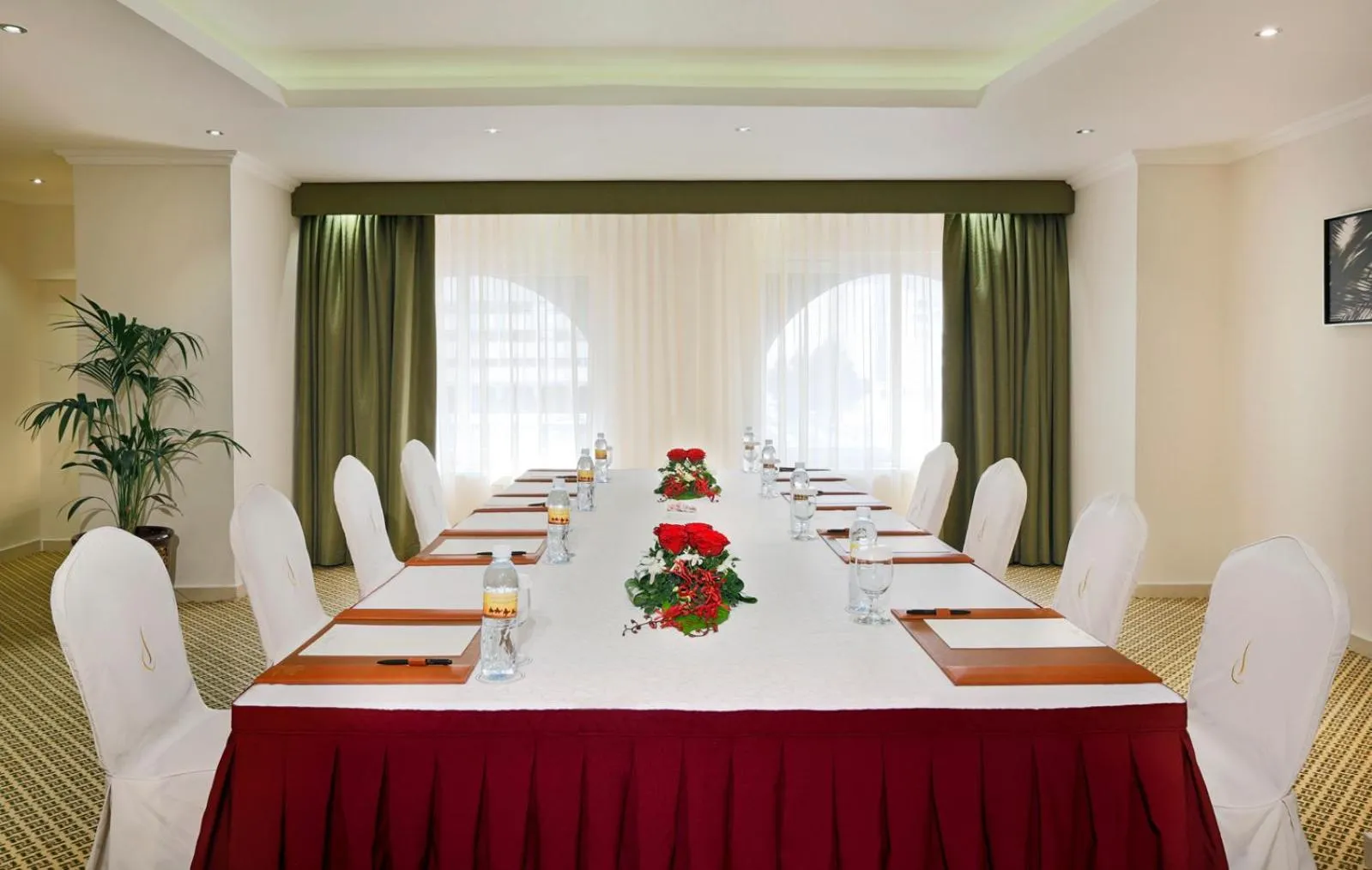 Meeting/conference room in City Seasons Al Hamra Hotel