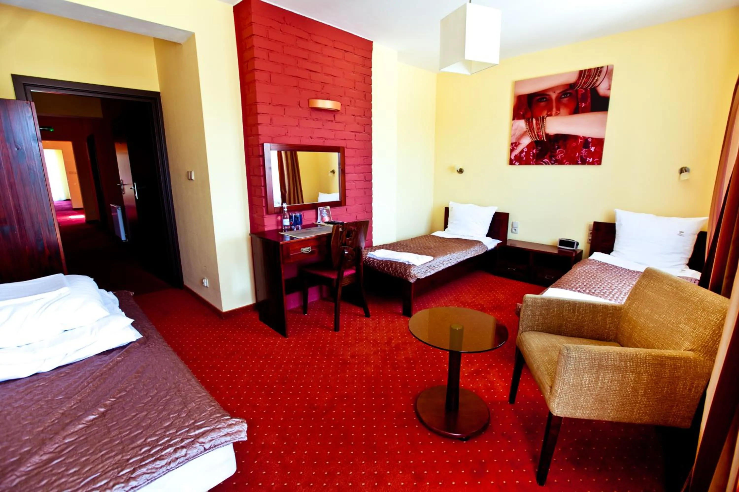 People, Bed in Dwa Bratanki