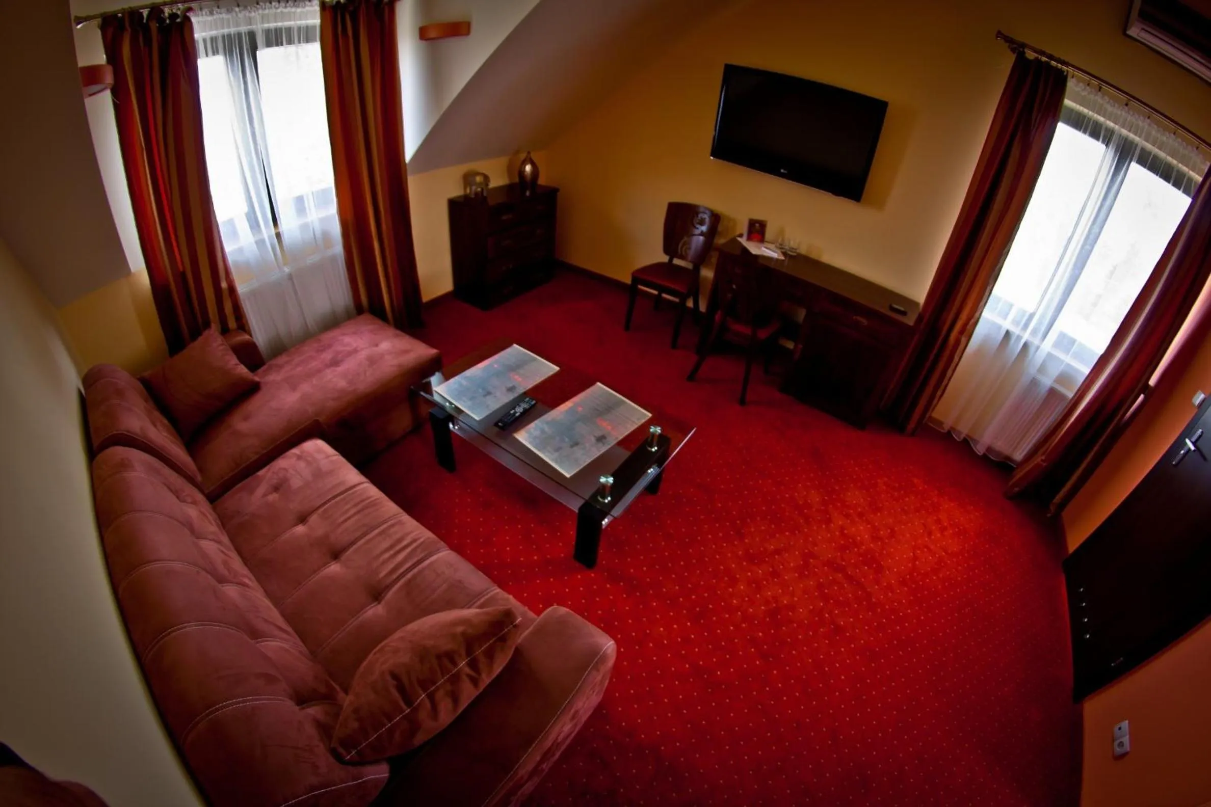 Restaurant/places to eat in Dwa Bratanki