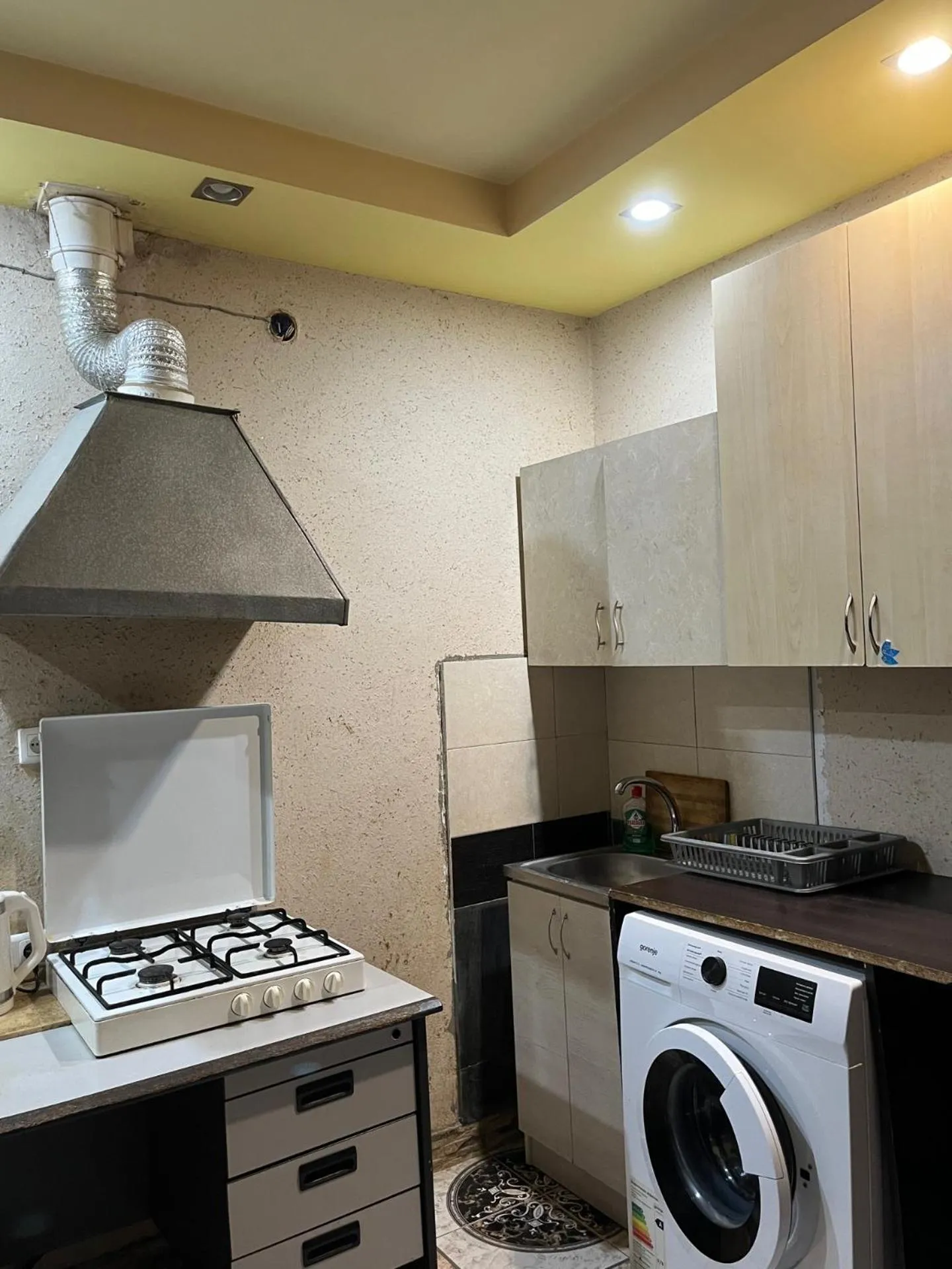 Kitchen or kitchenette in Komitas Avenue Guest House