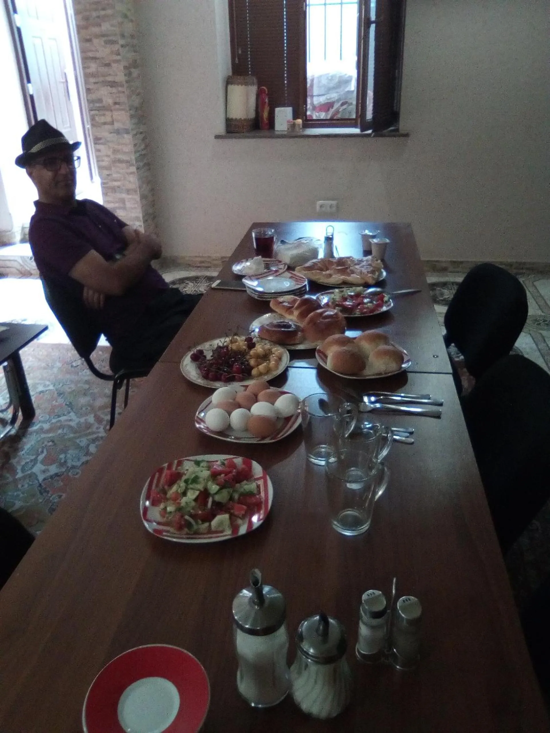 Communal lounge/ TV room in Komitas Avenue Guest House