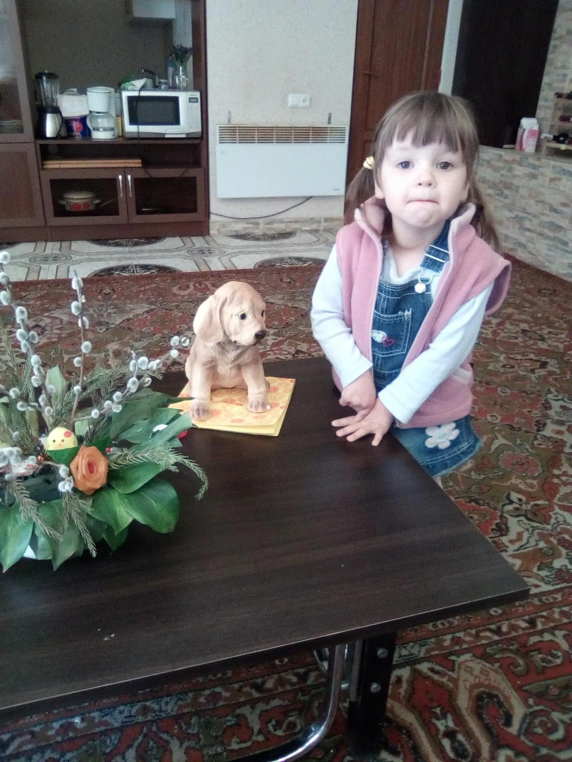 children in Komitas Avenue Guest House