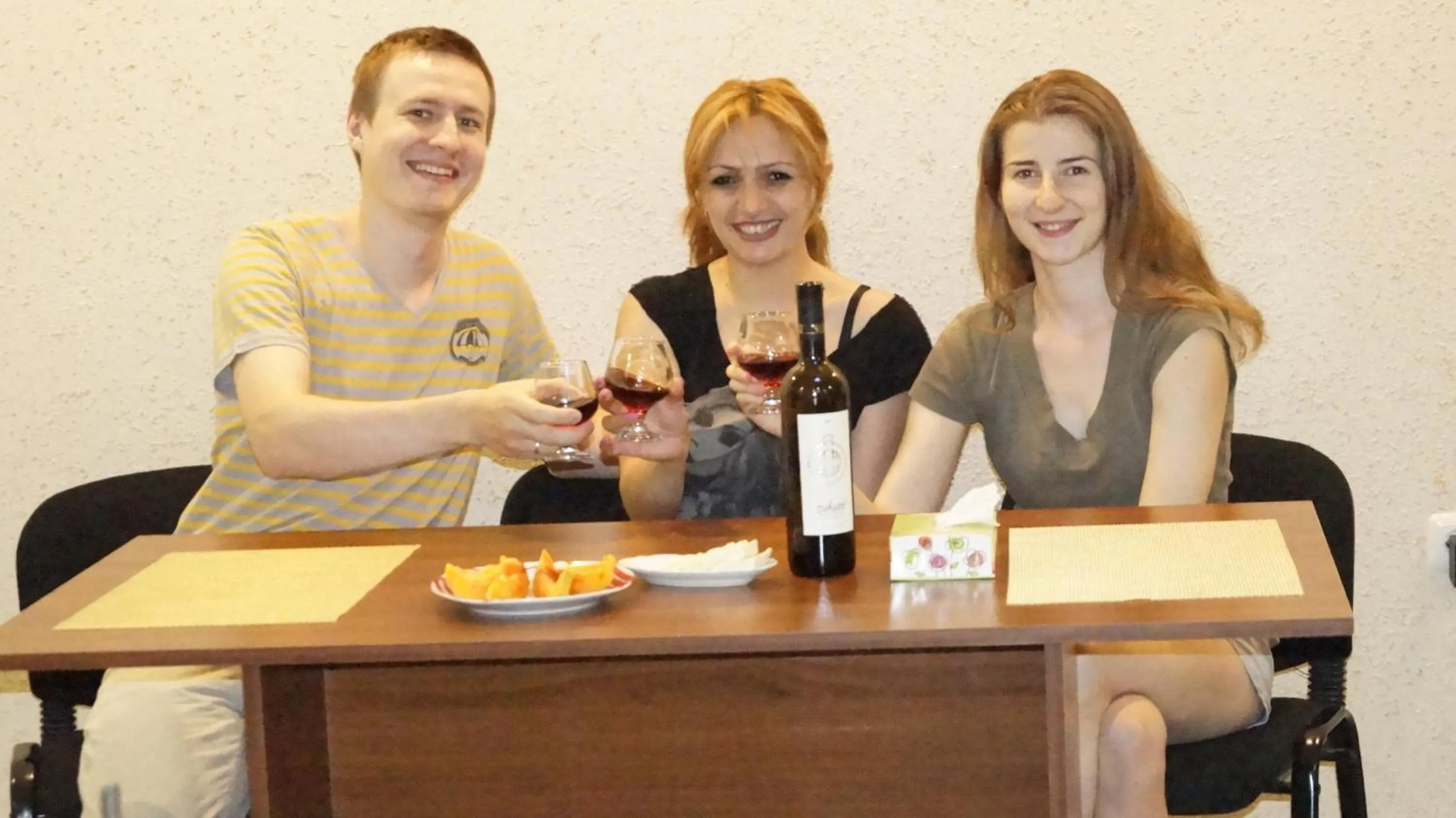 Communal kitchen in Komitas Avenue Guest House