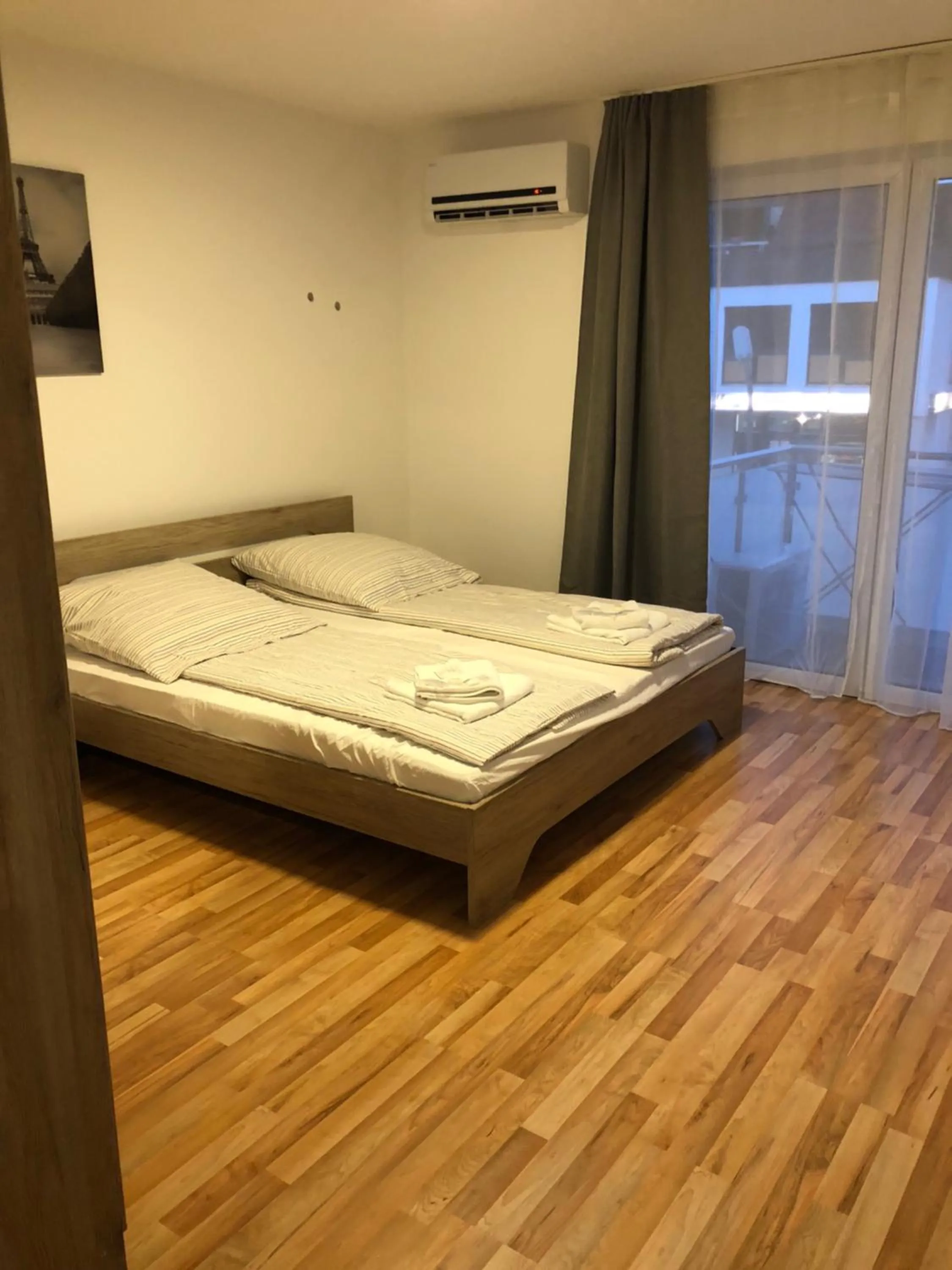 Bed in Sahara Falcon