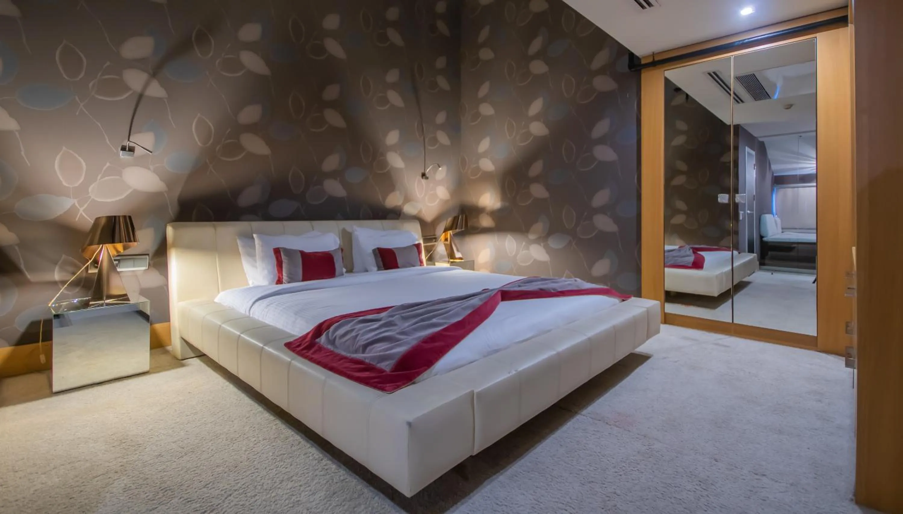 Bed in Vernazza Suites