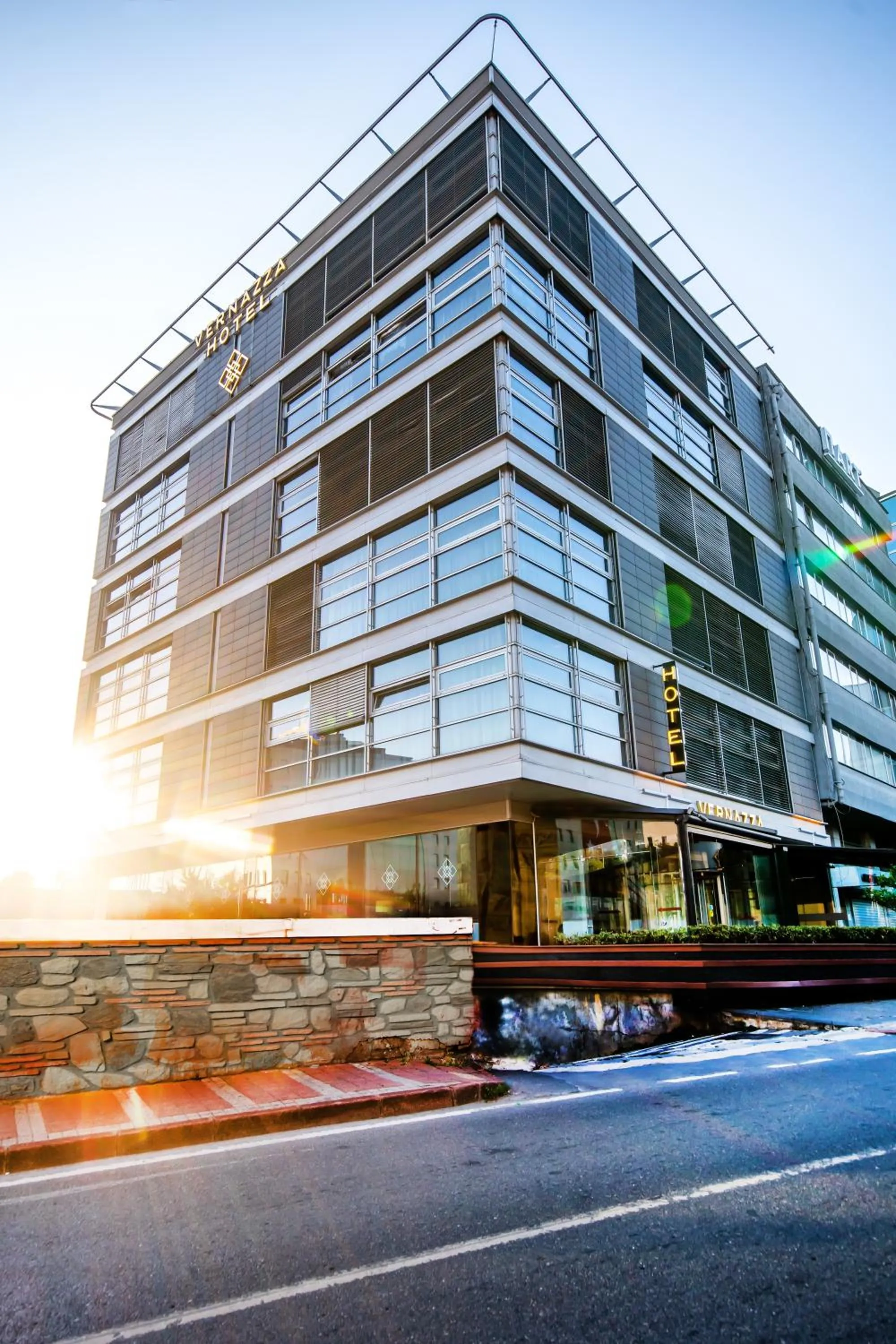 Property building in Vernazza Suites