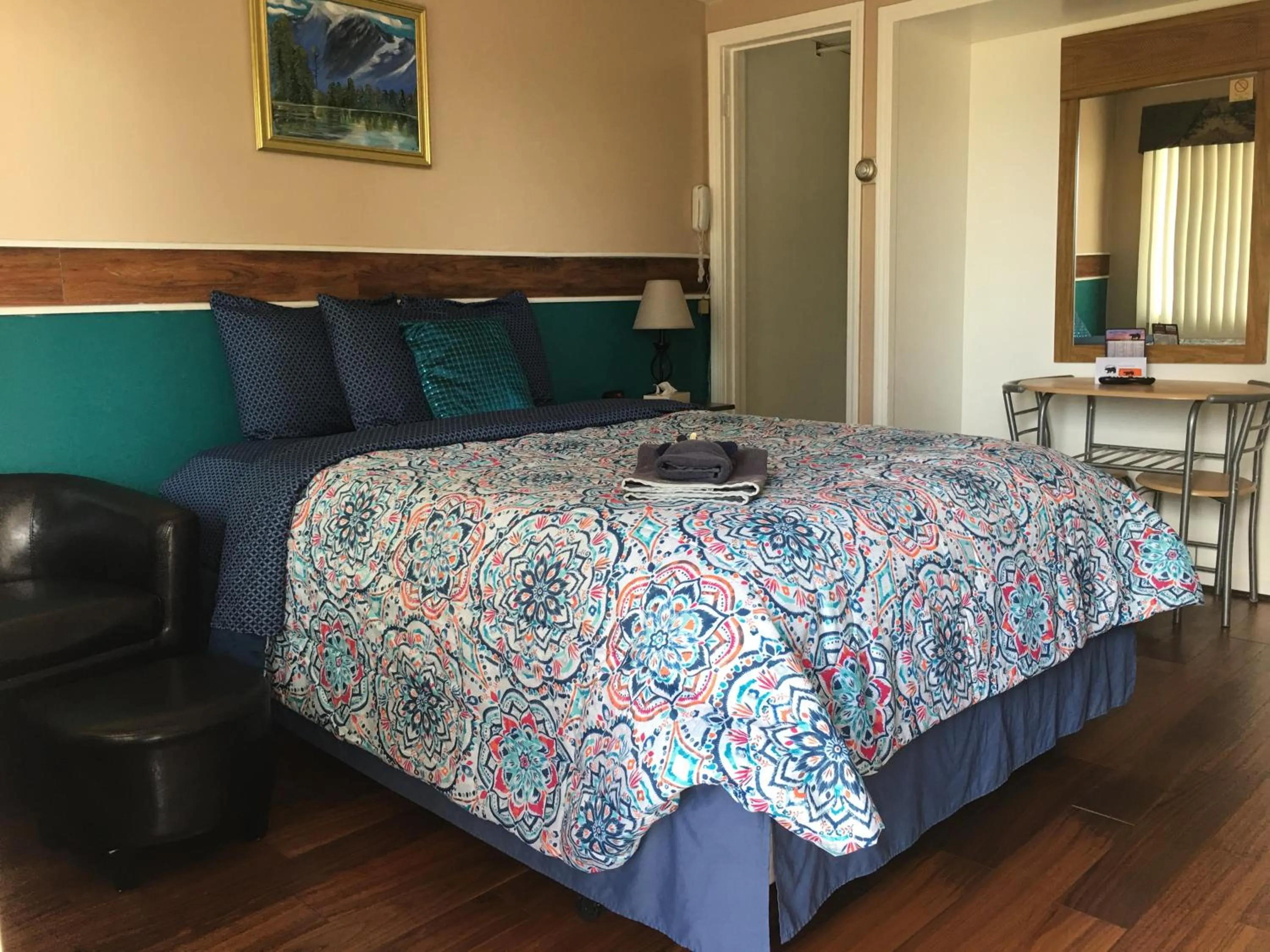 Bed in Big Bear Lodge