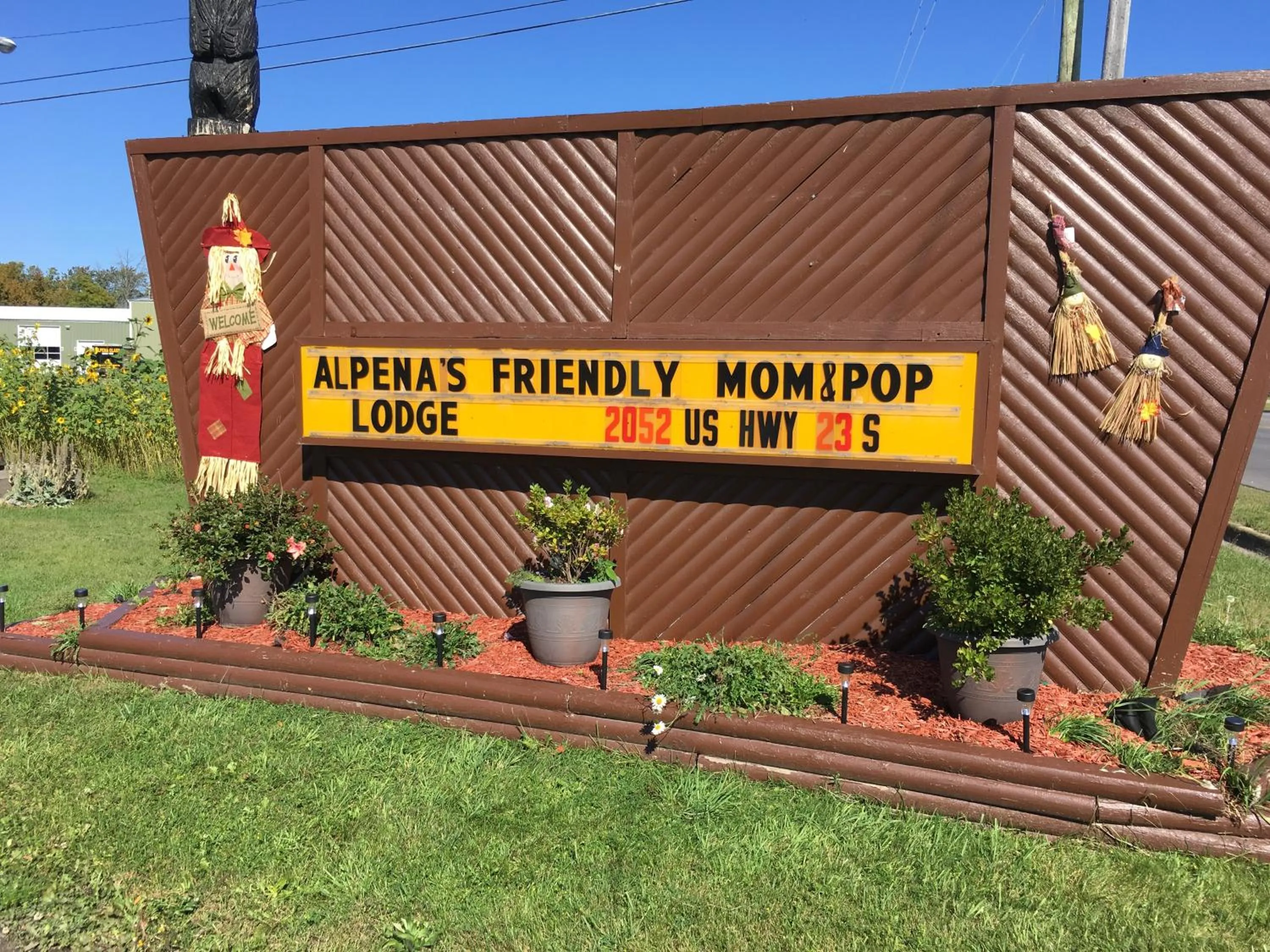 Logo/Certificate/Sign in Big Bear Lodge