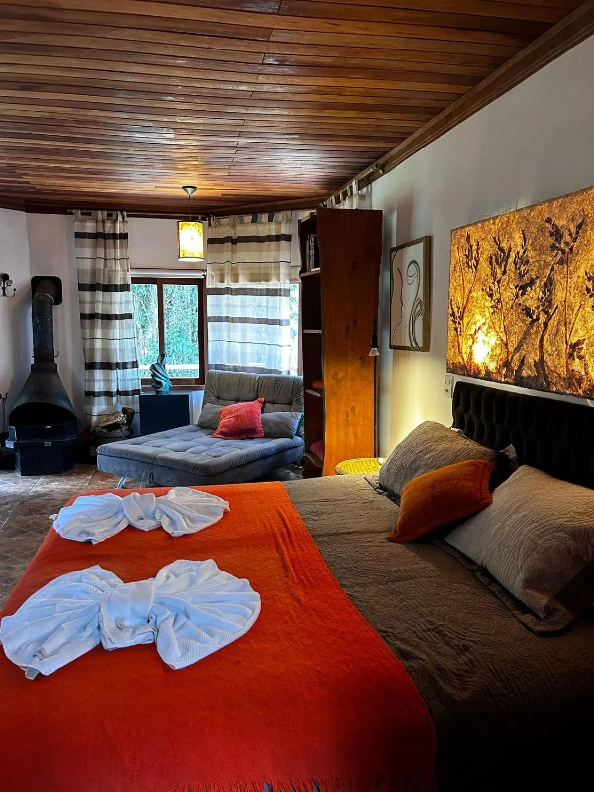 Photo of the whole room, Bed in Chalés ANECUEM