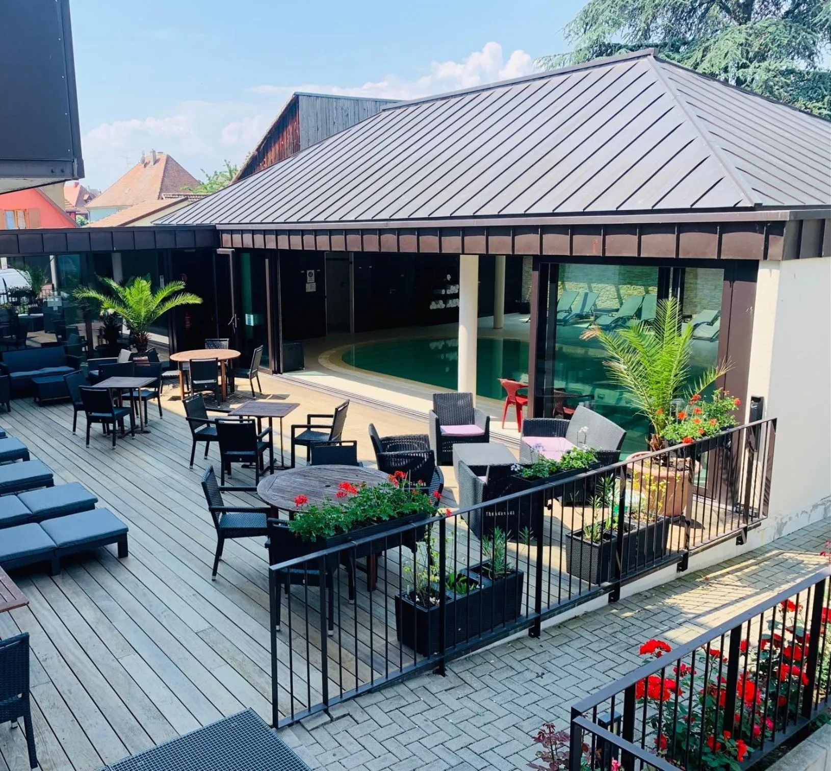 Property building in Hotel Au Nid De Cigognes