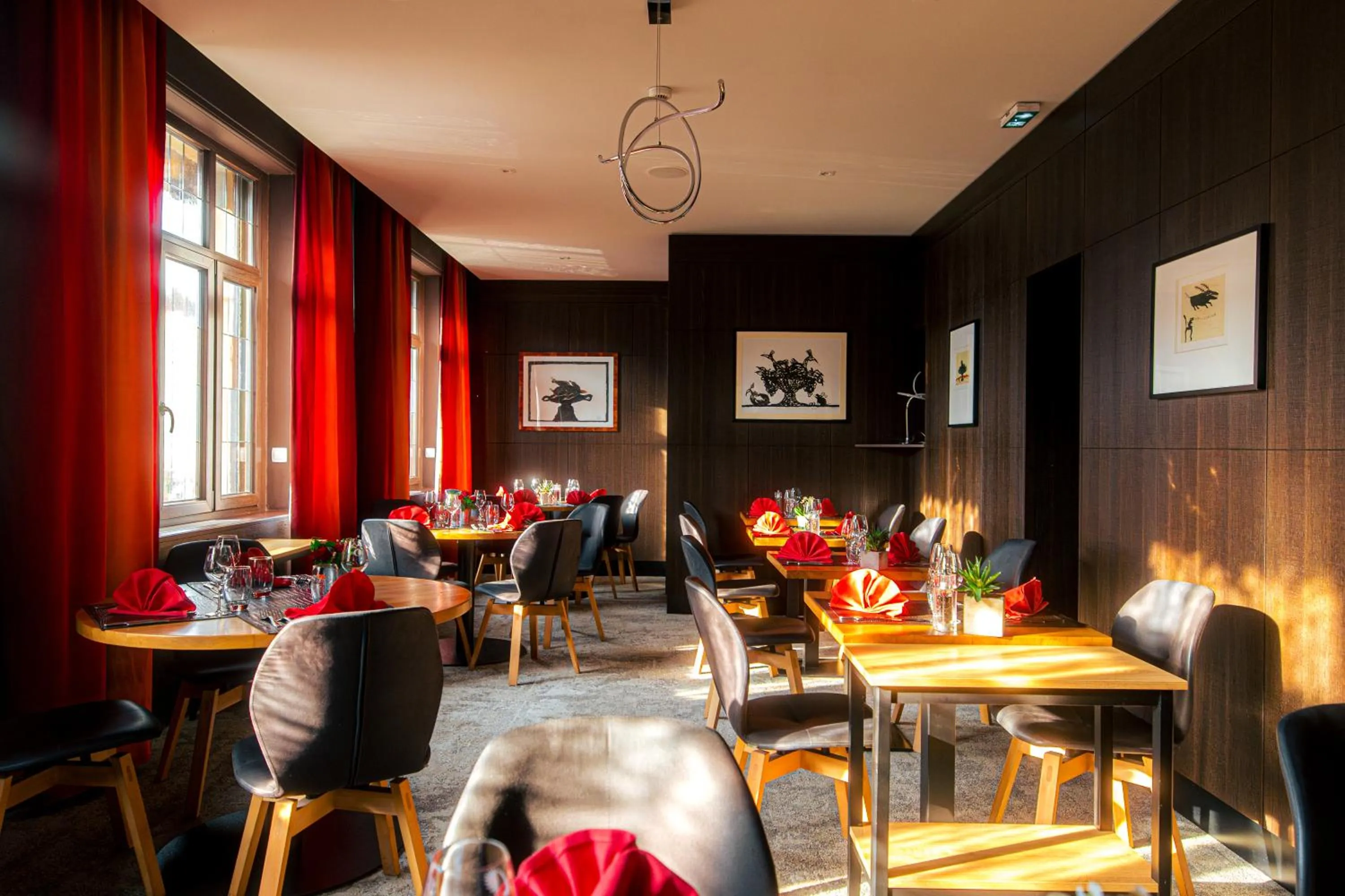 Restaurant/places to eat in Hotel Au Nid De Cigognes