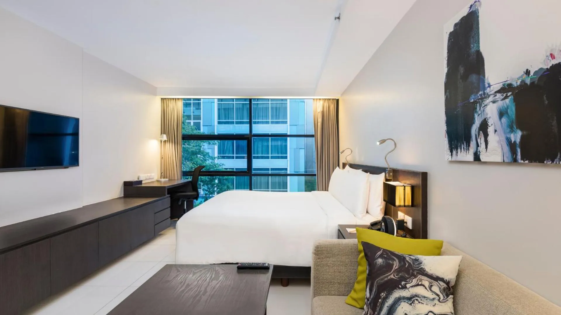 Bed in Maitria Hotel Sukhumvit 18 Bangkok – A Chatrium Collection