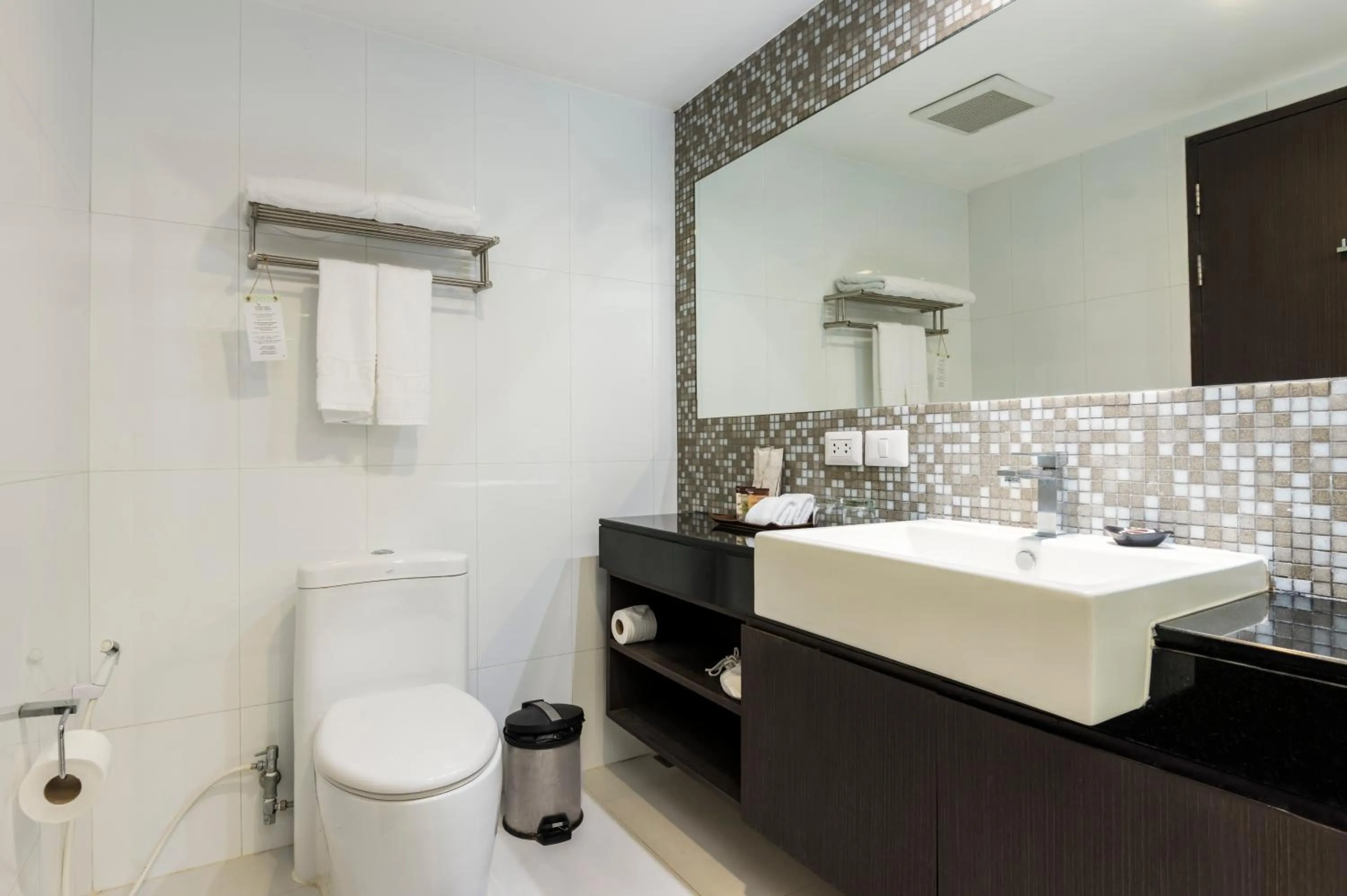 Bathroom in Maitria Hotel Sukhumvit 18 Bangkok – A Chatrium Collection
