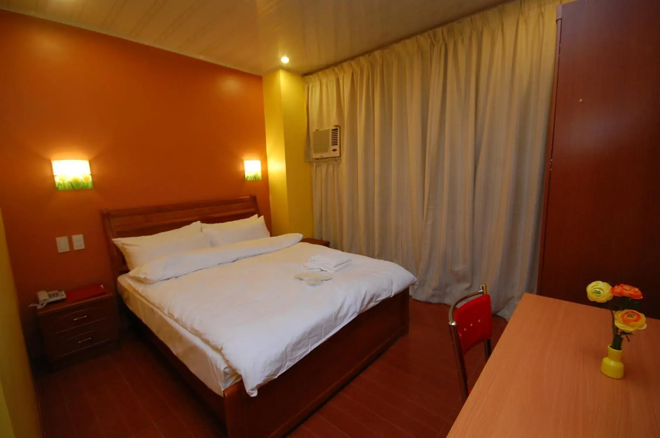 Superior Double Room - single occupancy in A&A Plaza Hotel Superior Double Room - single occupancy in A&A Plaza Hotel