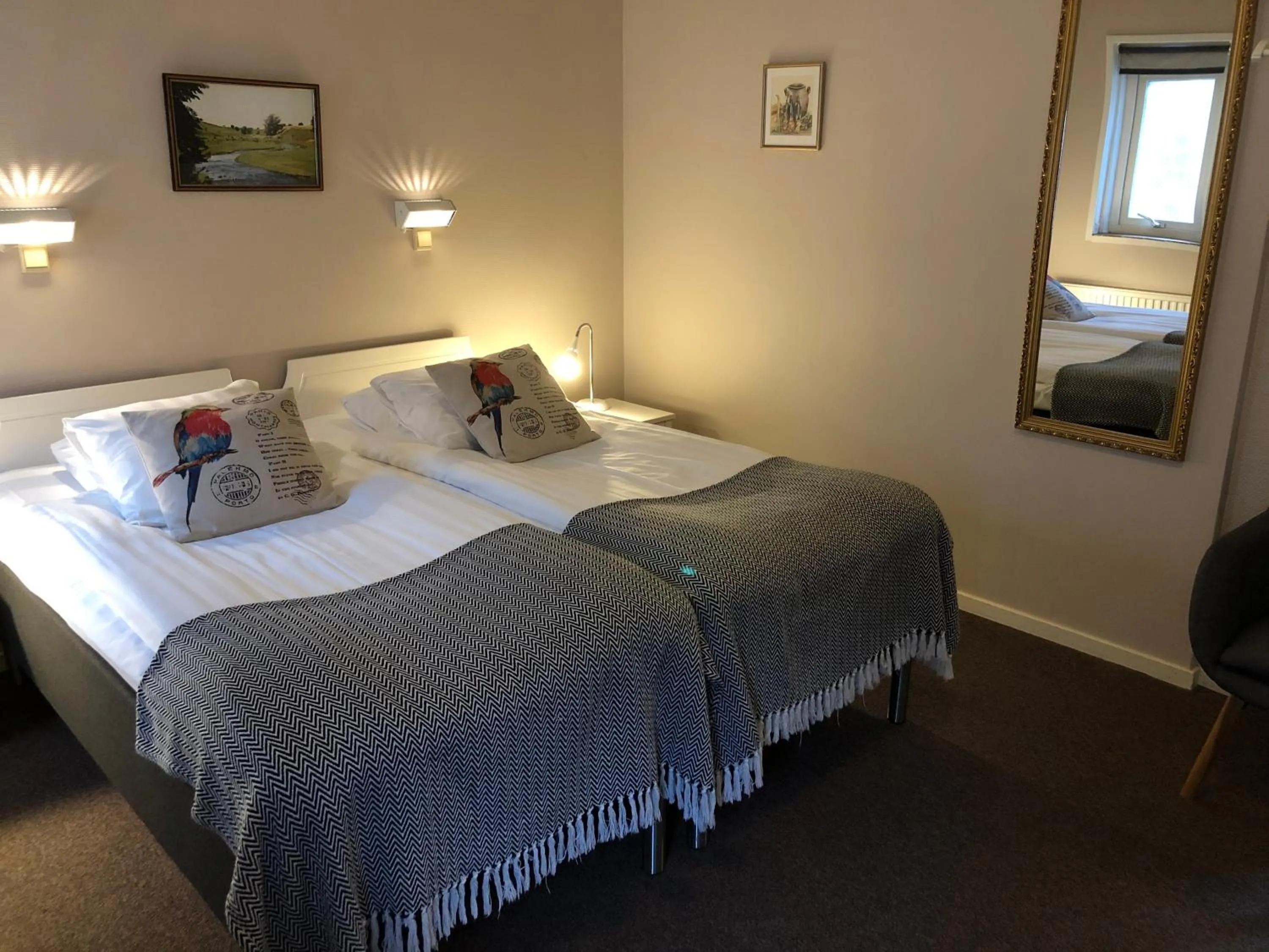 Bed in Hotell Turistgården i Simrishamn