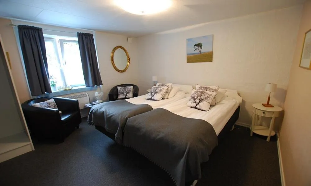 Bed in Hotell Turistgården i Simrishamn