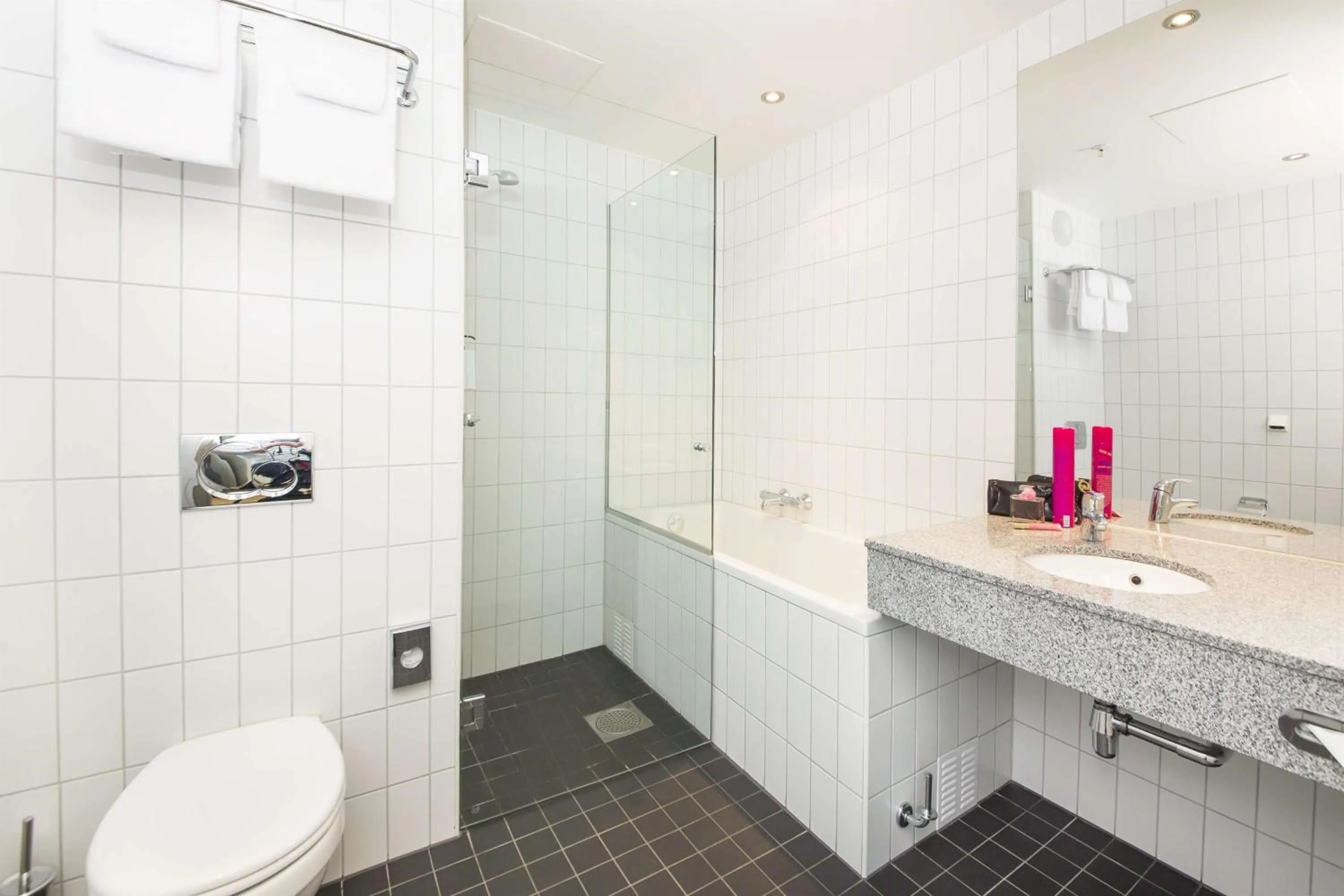 Bathroom in Scandic Stavanger Airport