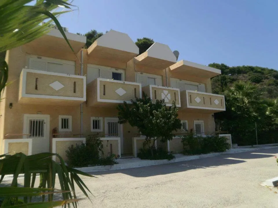 Denise Apartments Kefalos