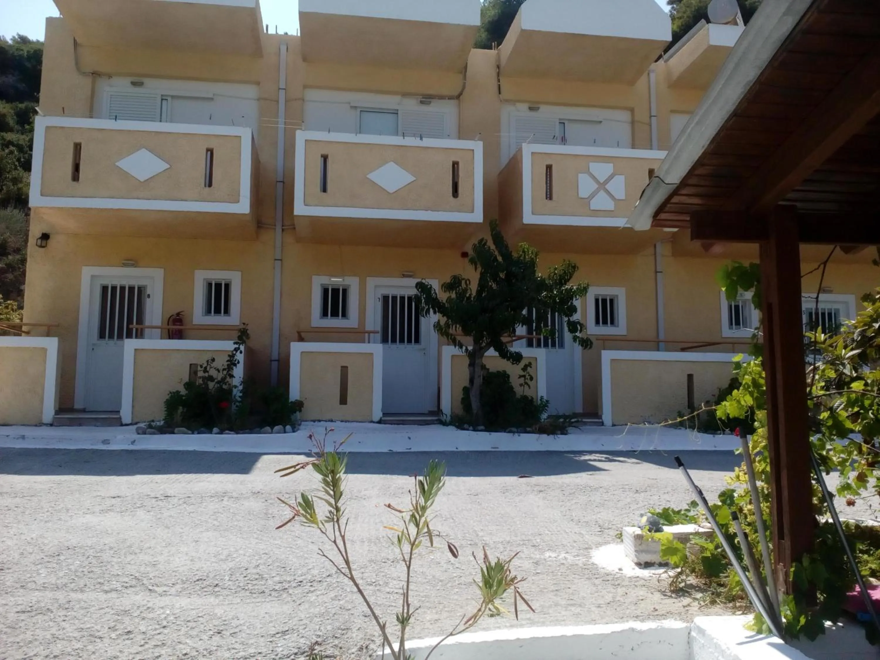 Denise Apartments Kefalos