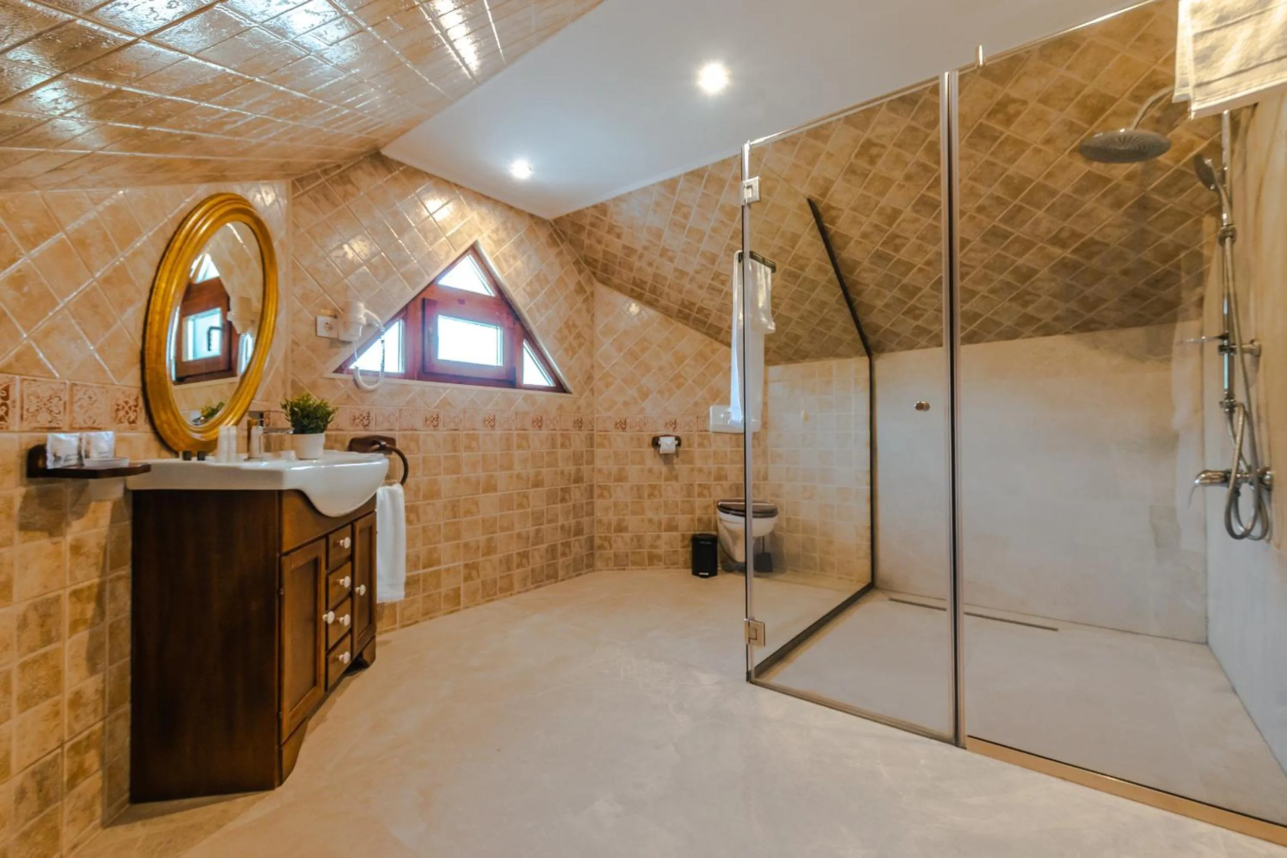 Bathroom in Hotel Korona