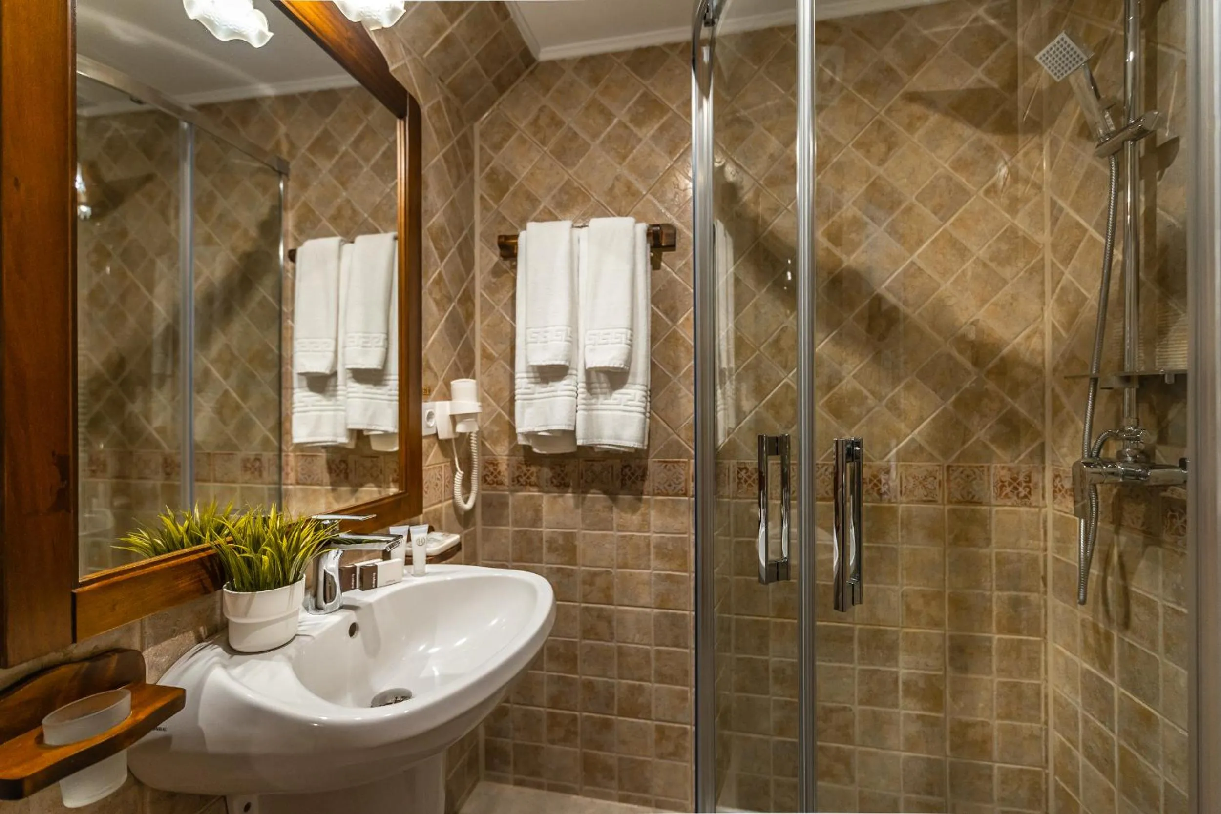 Bathroom in Hotel Korona